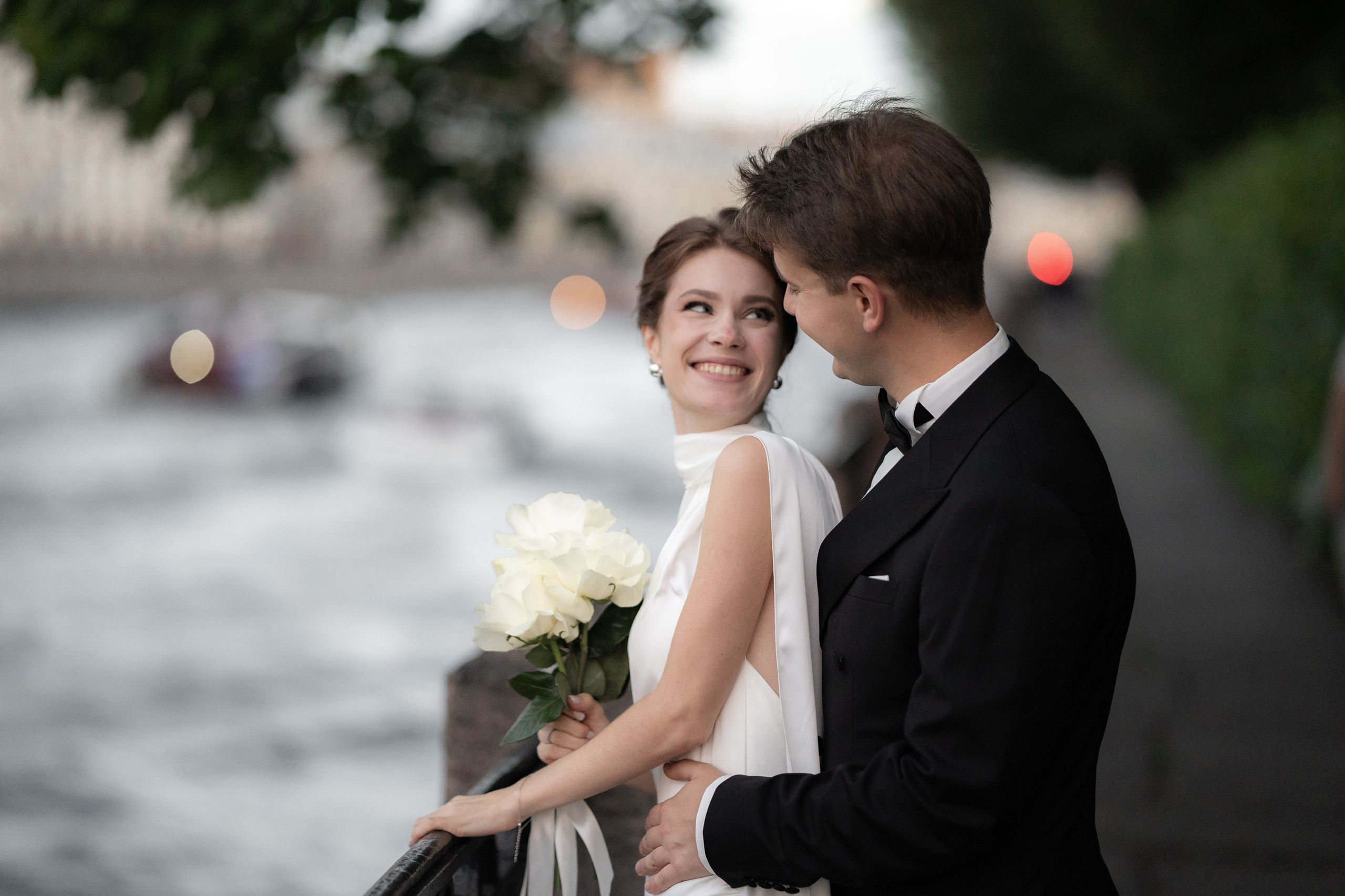 Свадебная съемка на закате. Свадебный фотограф Александр Невский в Санкт-Петербурге