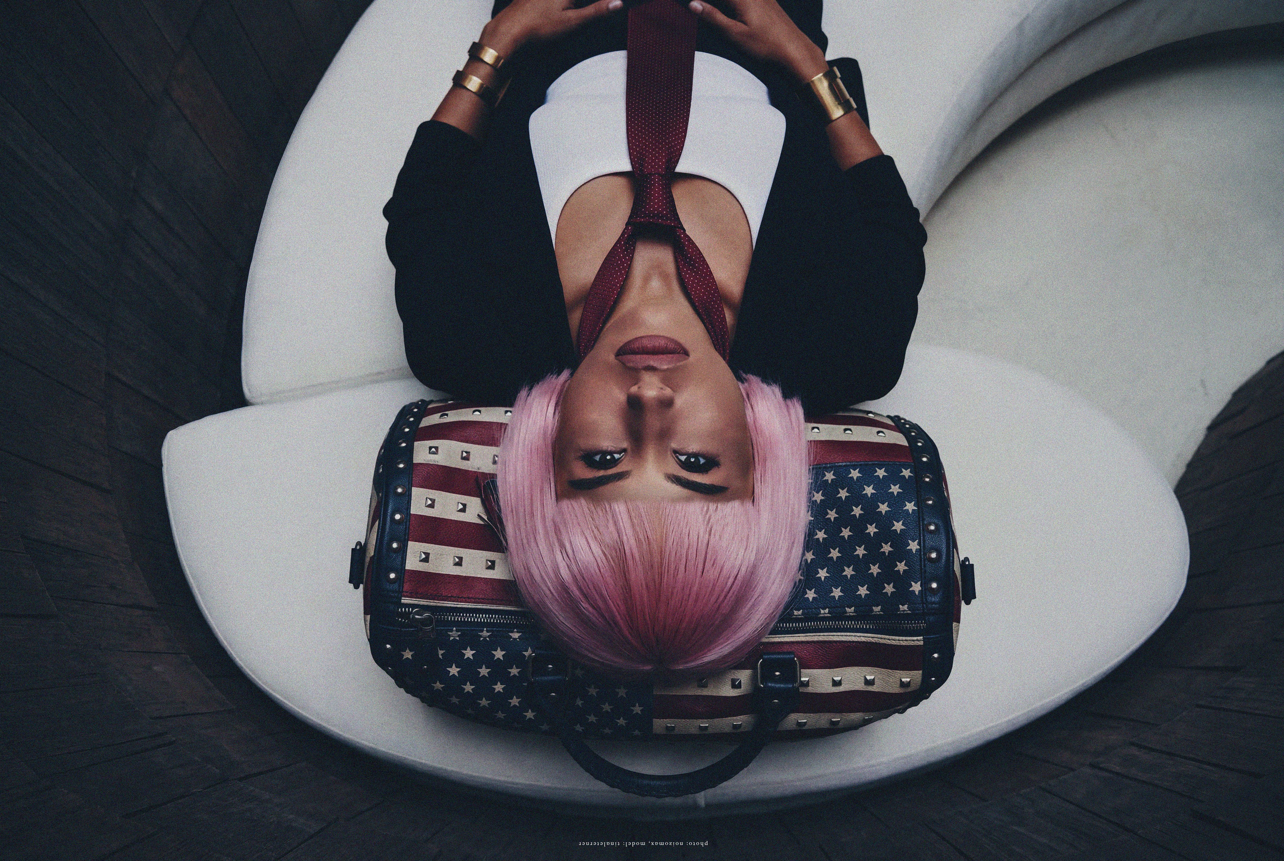 AI FOR BRAND. NOIZOMAX Художественный фотограф в Дубай и по всему Миру