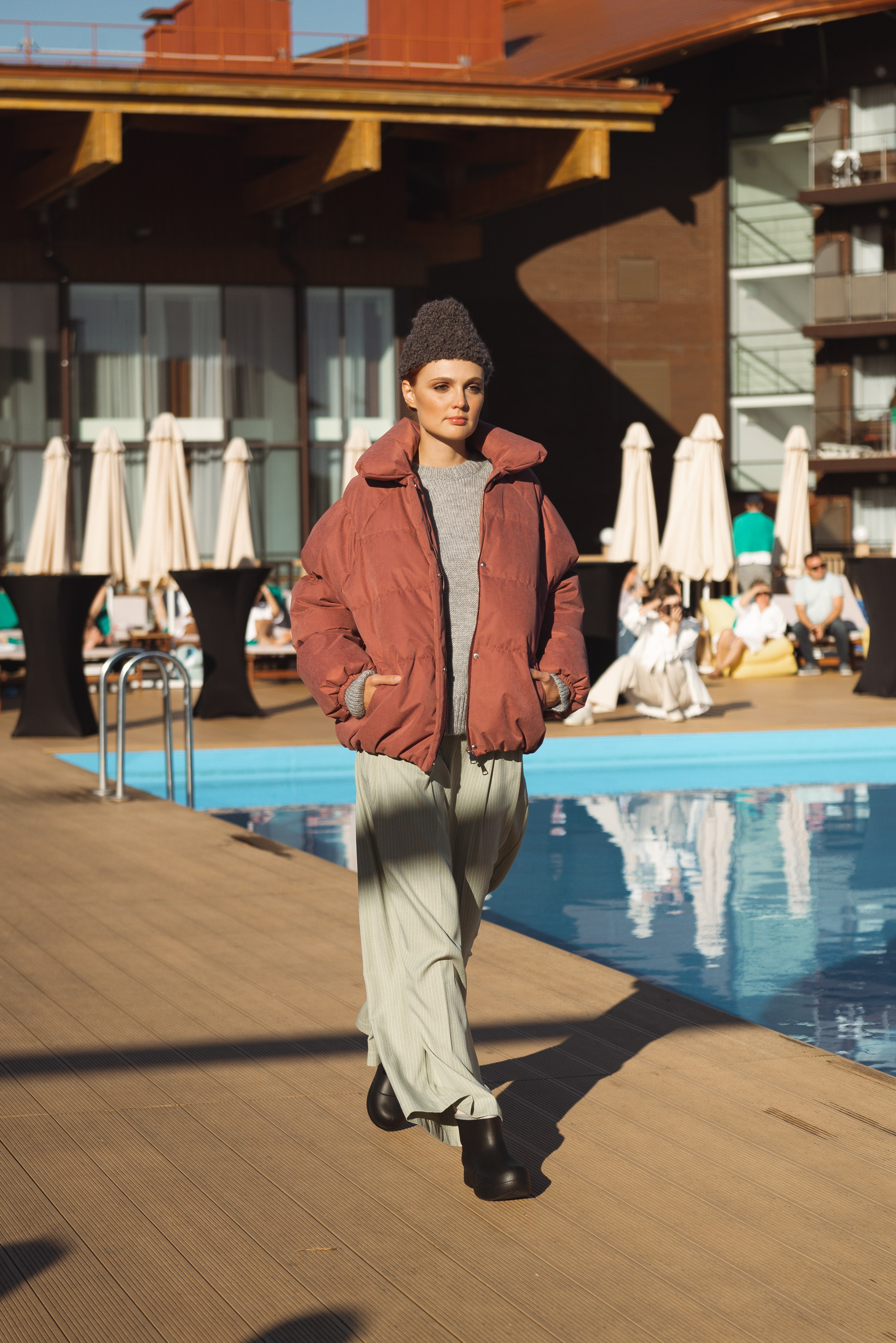 Фестиваль «Широта» и показ в «Азимут» Переславль-Залесский. Фотограф Москва Настя Профотовна. Репортажные, свадебные и контент фотосессии