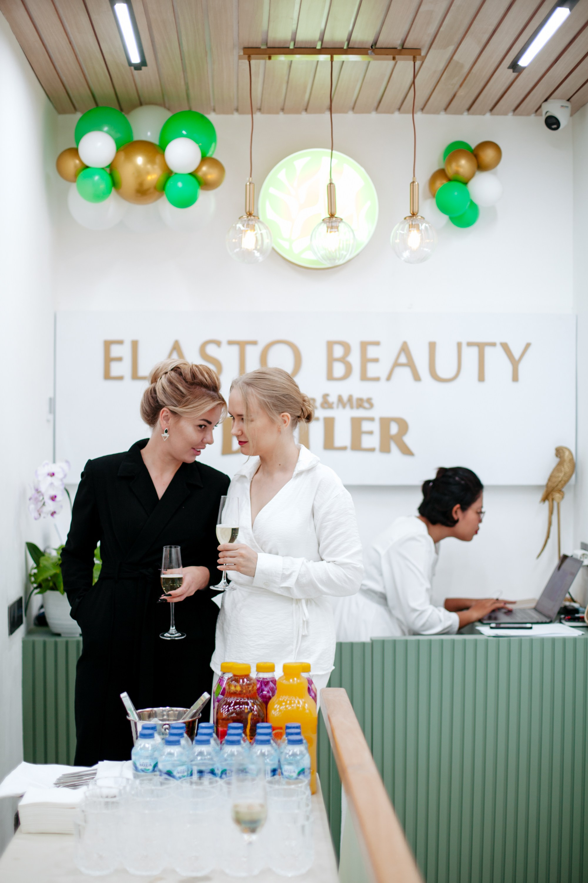 Компании. Violetta Skripka