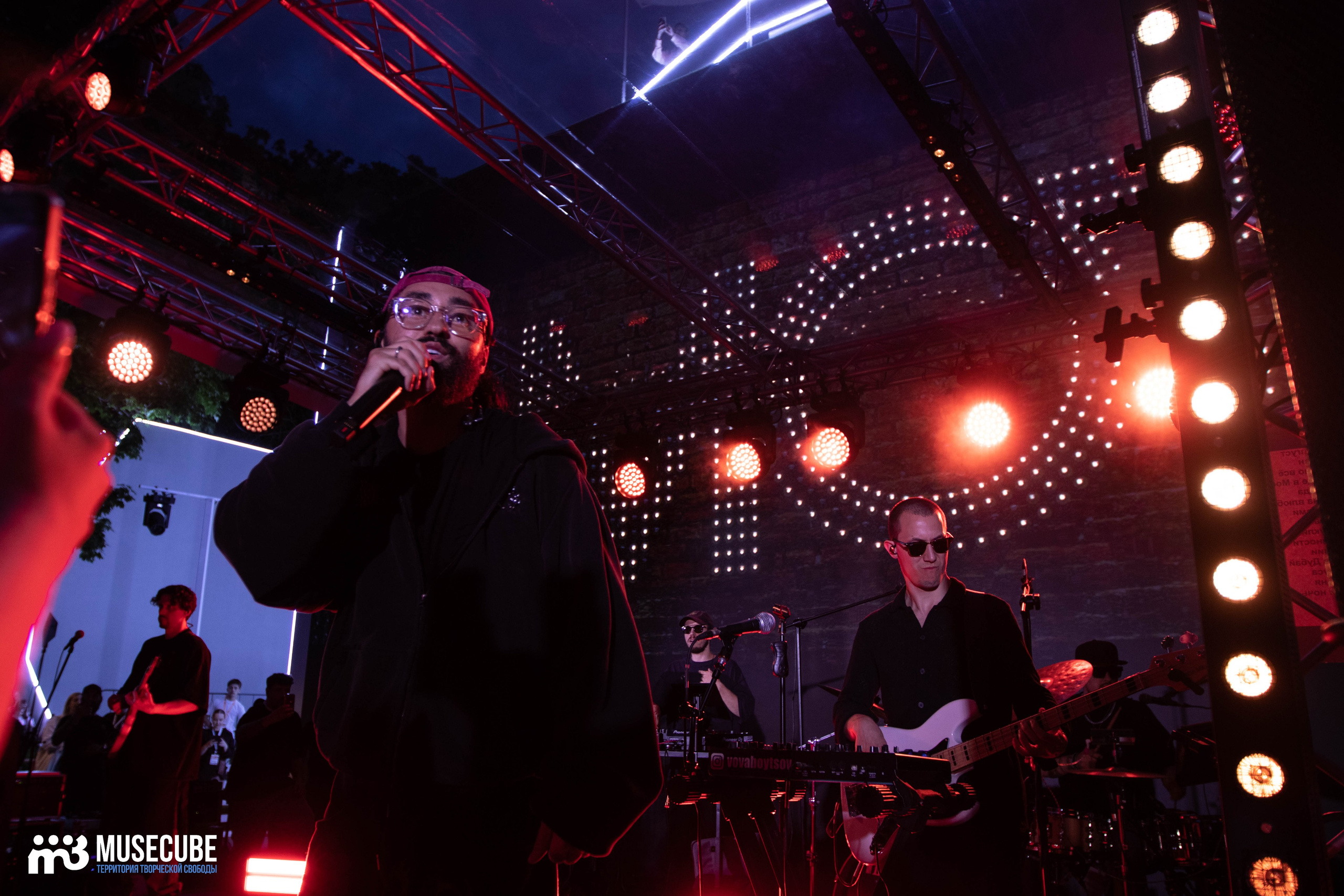 МОТ. Концертный фотограф