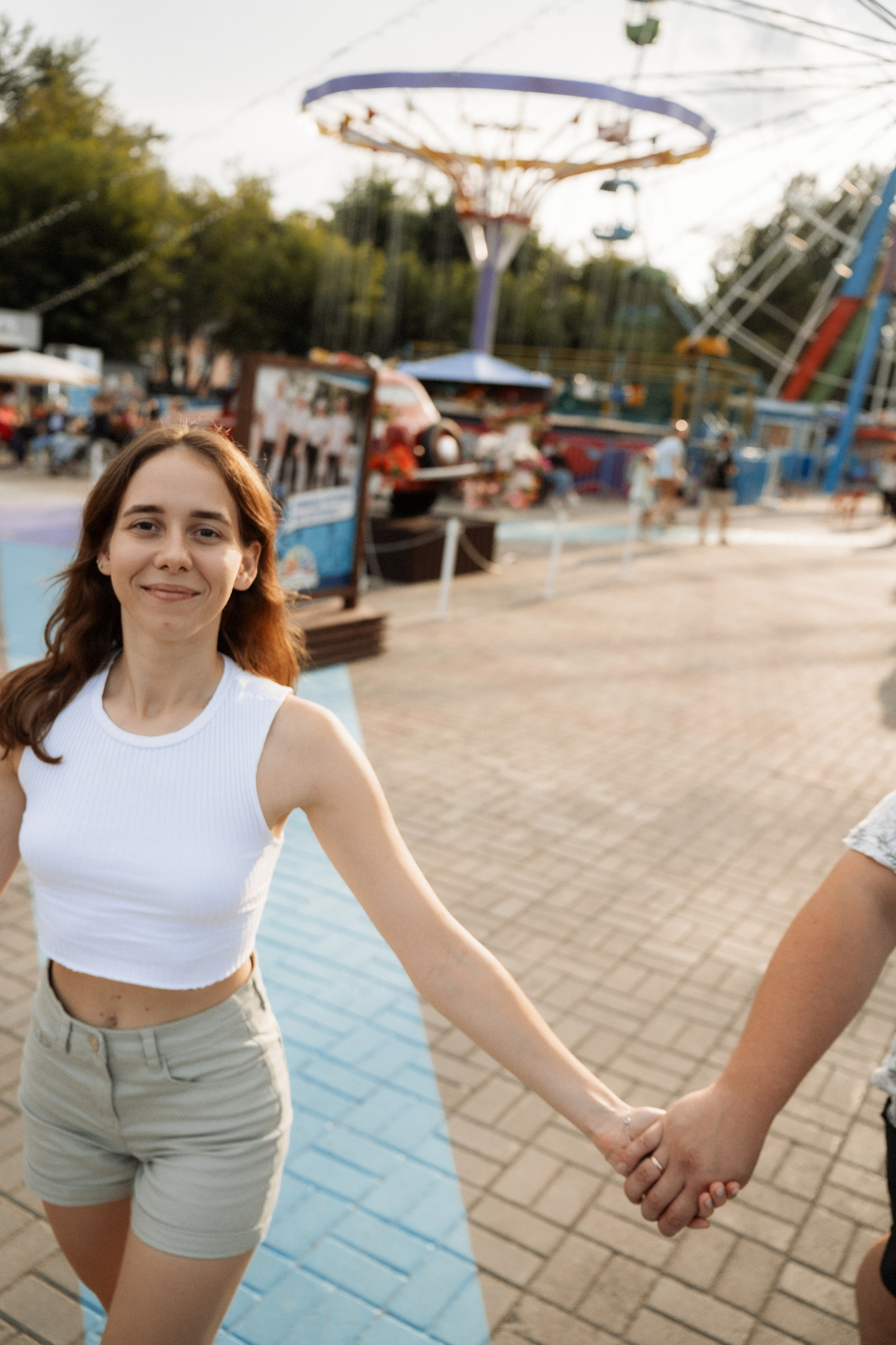 Глеб и Арина. Фотосессия в парке аттракционов. Яна Орехова. Фотограф в Томске