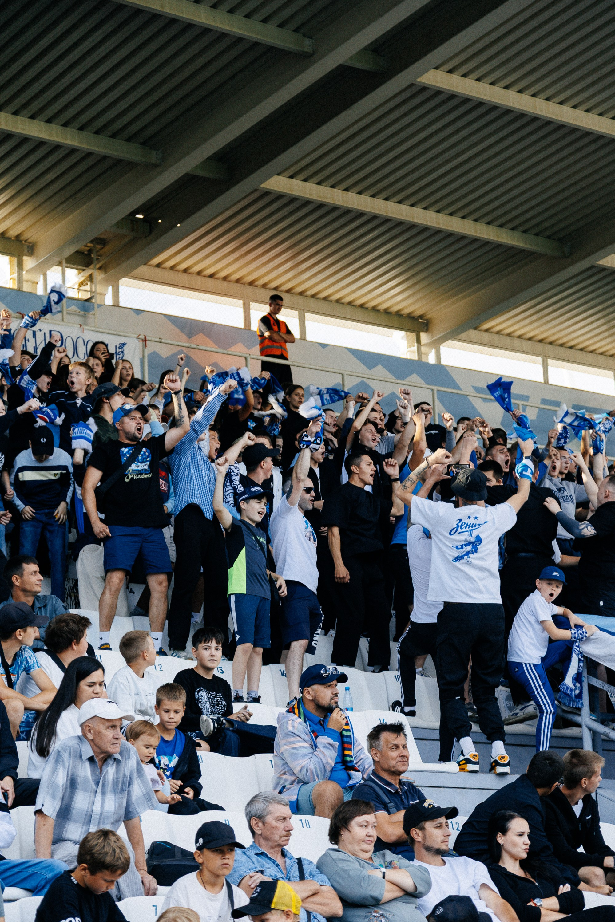 ФК ЧЕЛЯБИНСК Х ФК ВОЛГА. Репортажный фотограф Макс Брагин