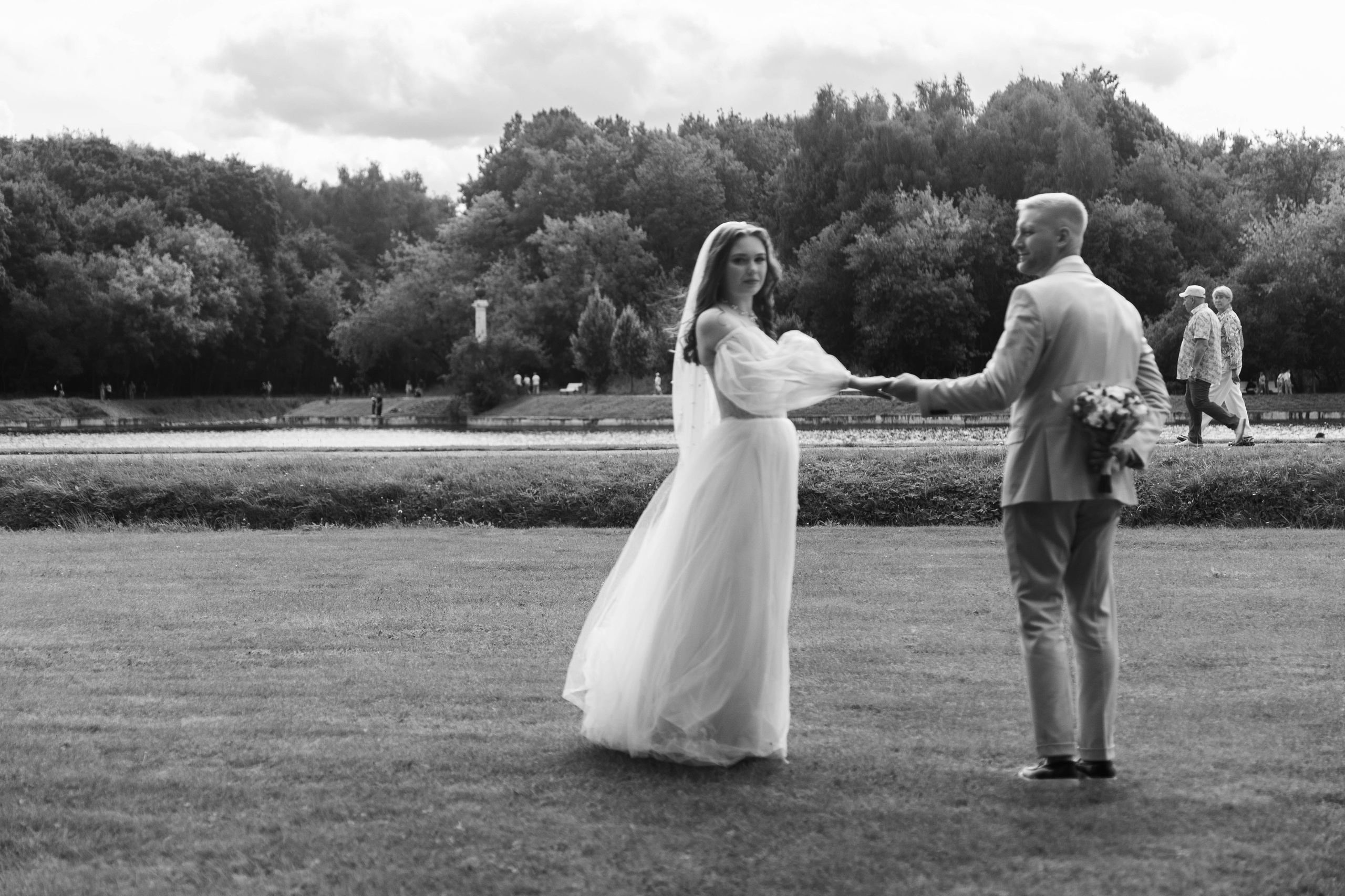 Свадебная фотосессия свадебный фотограф Татьяна Марсуверских свадебная фотопрогулка Москва Жуковский. Фотограф для маркетплейсов, фотоуслуги в Жуковском Татьяна Марсуверских