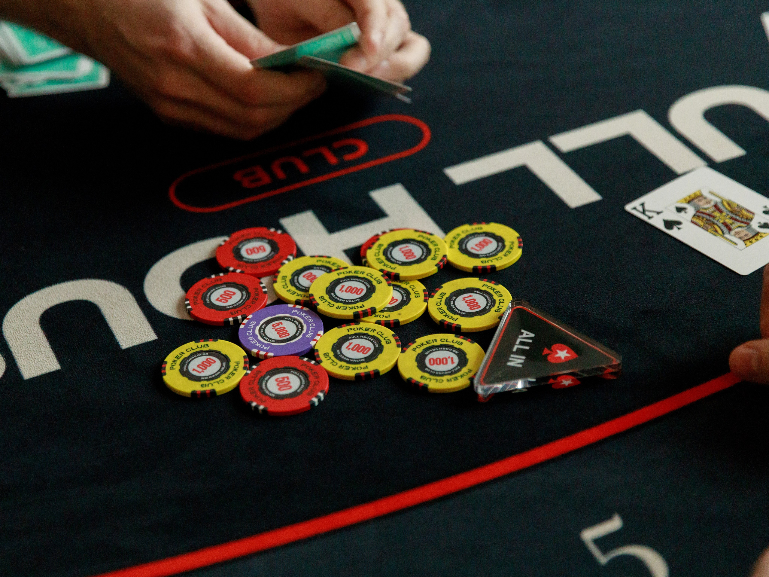 Покерный турнир. Репортажный фотограф в Новосибирске Алена Помазунова