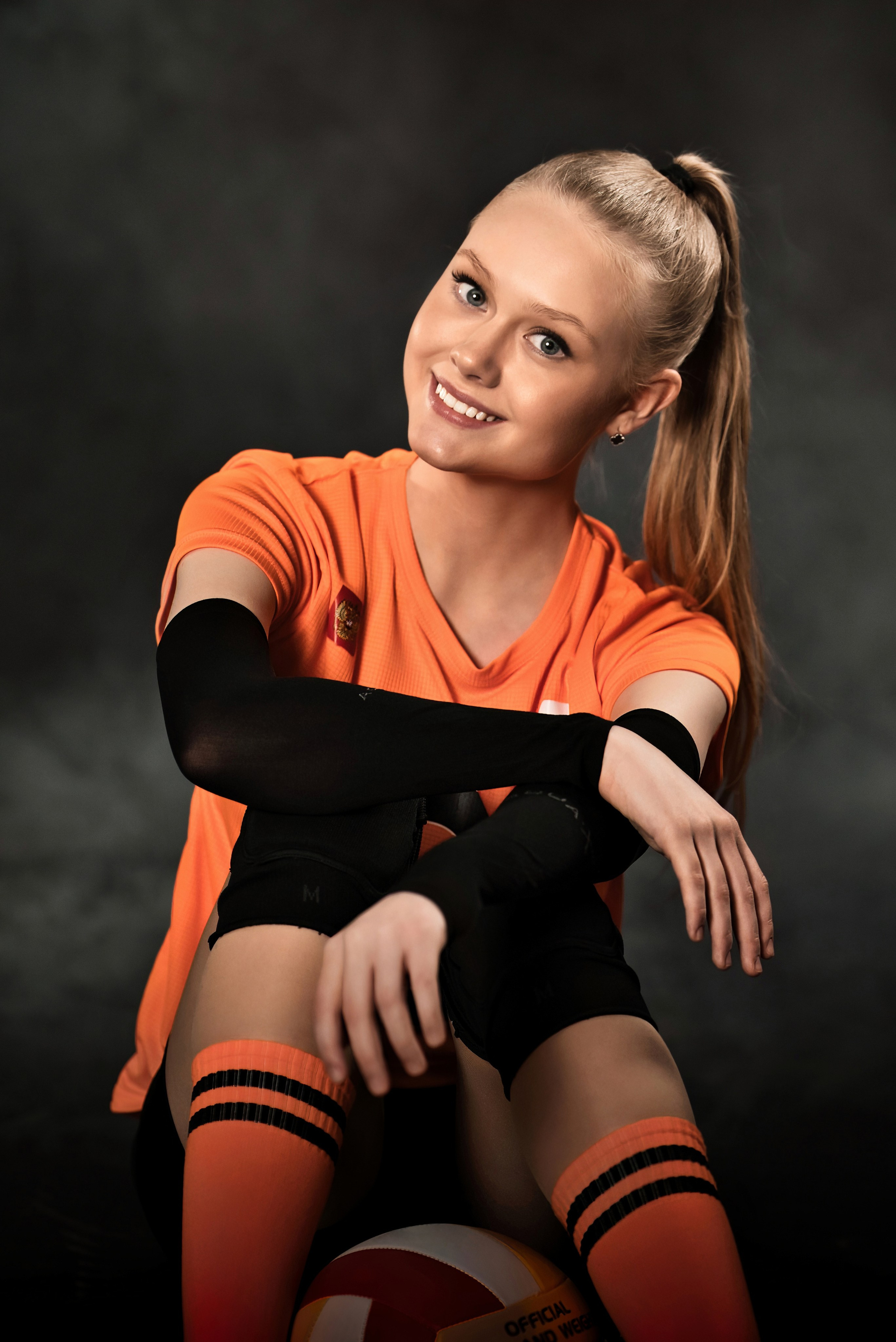 В волейбол играют настоящие красотки!. Фотограф Денис Кривопусков