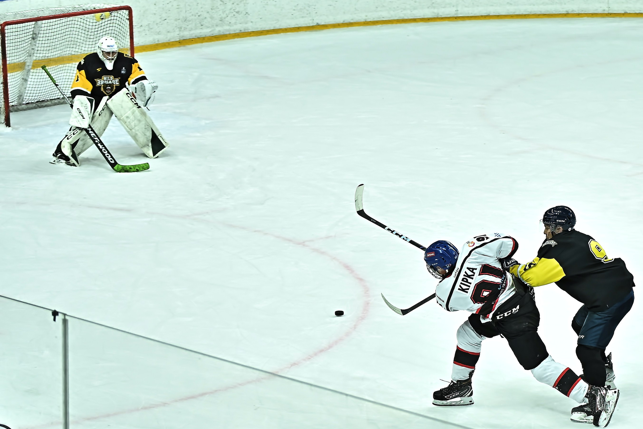 Хоккей Golden Puck 2025-2026. Фотограф в Алматы Егор Поленов