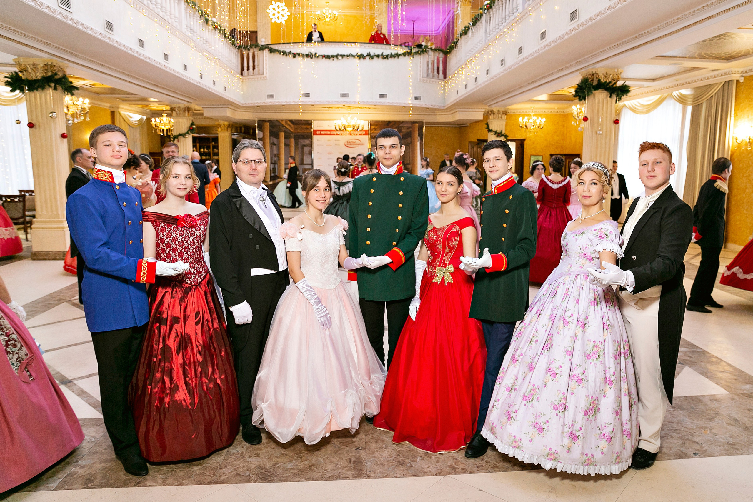 Рождественский бал школы исторического танца «Отражение». Фотограф в Новосибирске Сергей Белов
