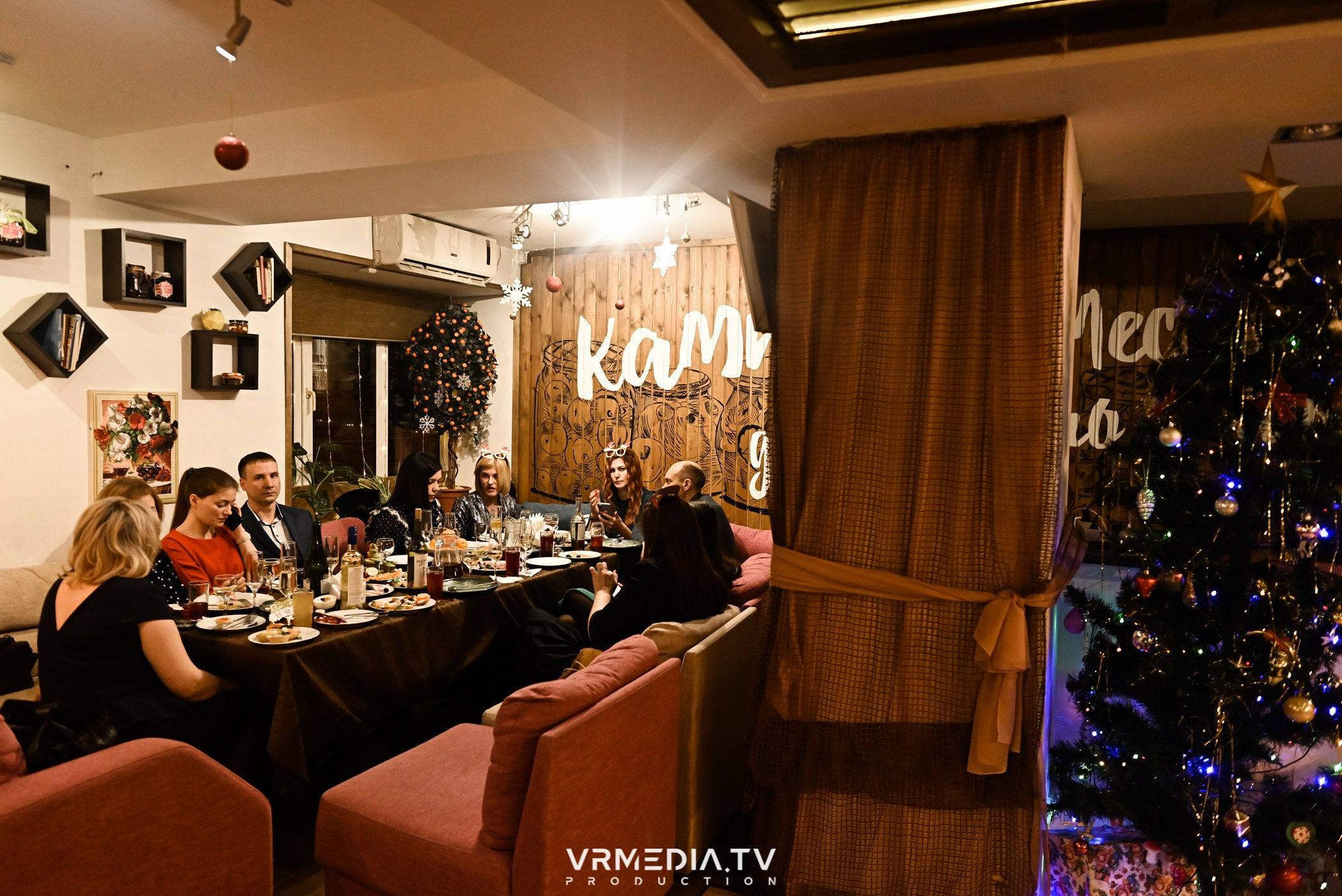 Новогодний вечер в кафе «кАмпот»