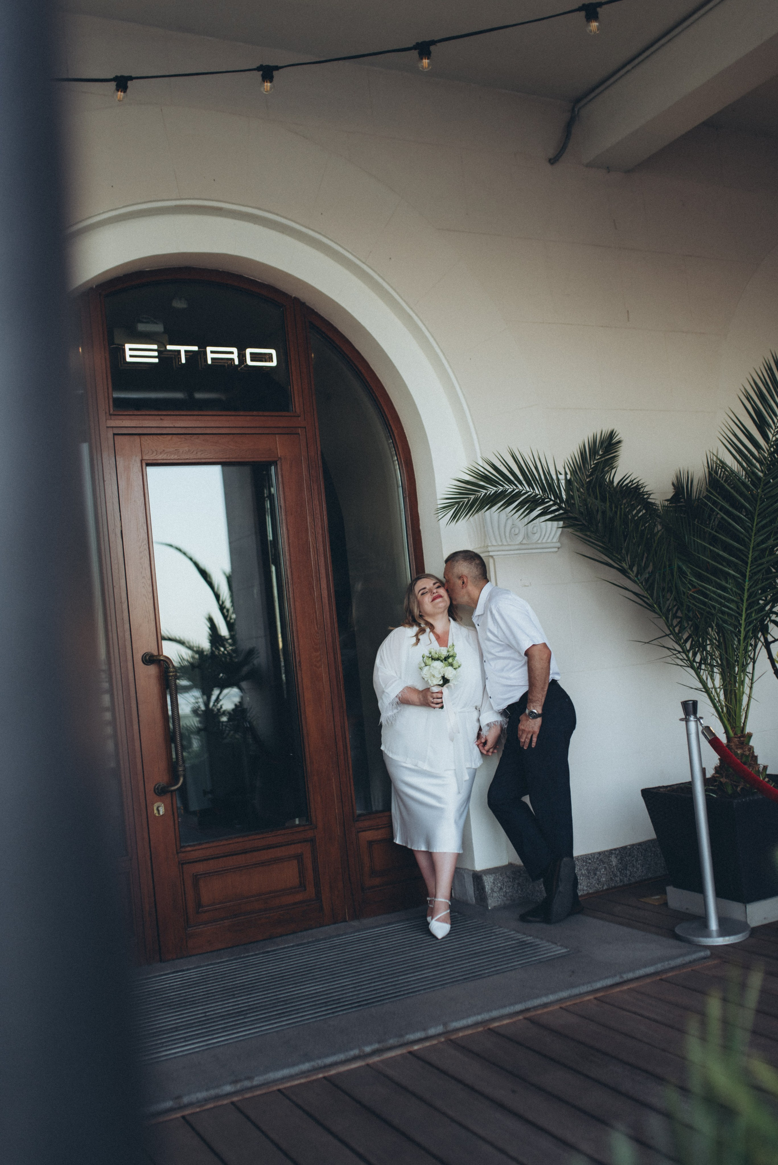 Свадебная фотосессия в морском порту Сочи на рассвете. Фотограф в Сочи — Маргарита Поганова