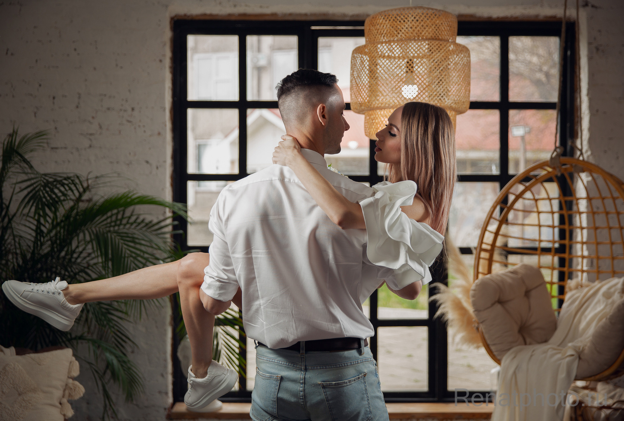 Renatphoto-Фотосессия в студии Анапы. Профессиональная фотосъёмка интерьеров, предметная фотосессия еды для меню г. Анапа