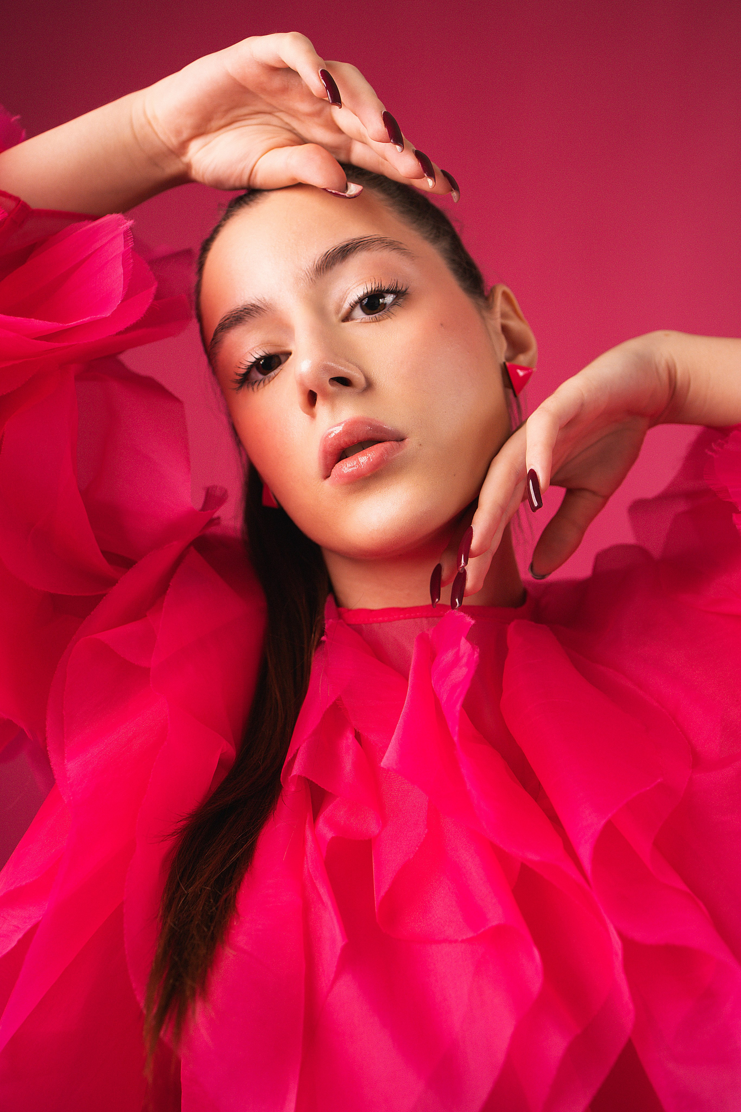 Женские портреты в студии. Главная