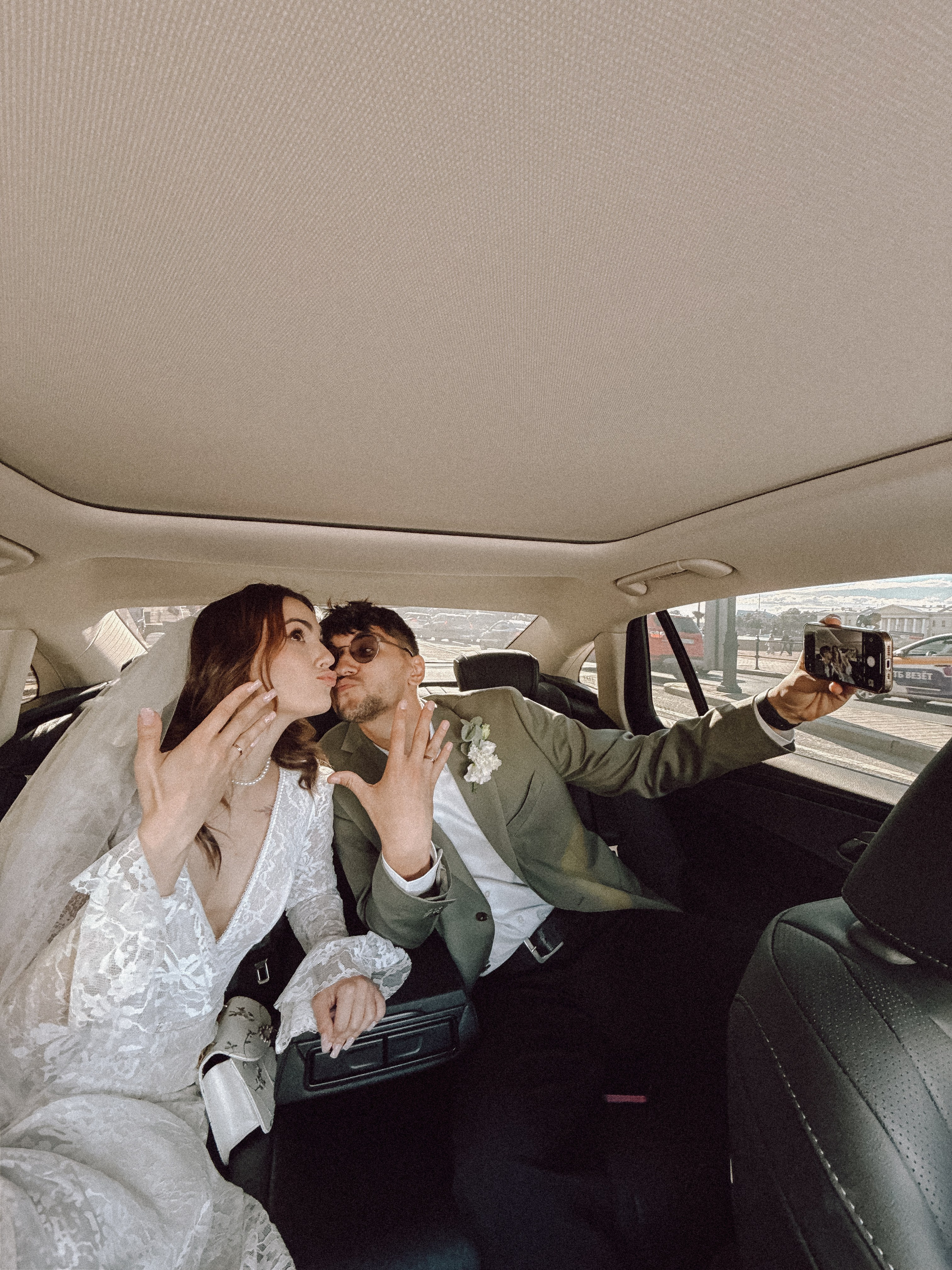 ФОТО НА ТЕЛЕФОН ВО ВРЕМЯ БРАКОСОЧЕТАНИЯ В ПЕРВОМ ДВОРЦЕ И ПРОГУЛКИ. Профессиональный фотограф, Санкт-Петербург — Виктория Богомолова