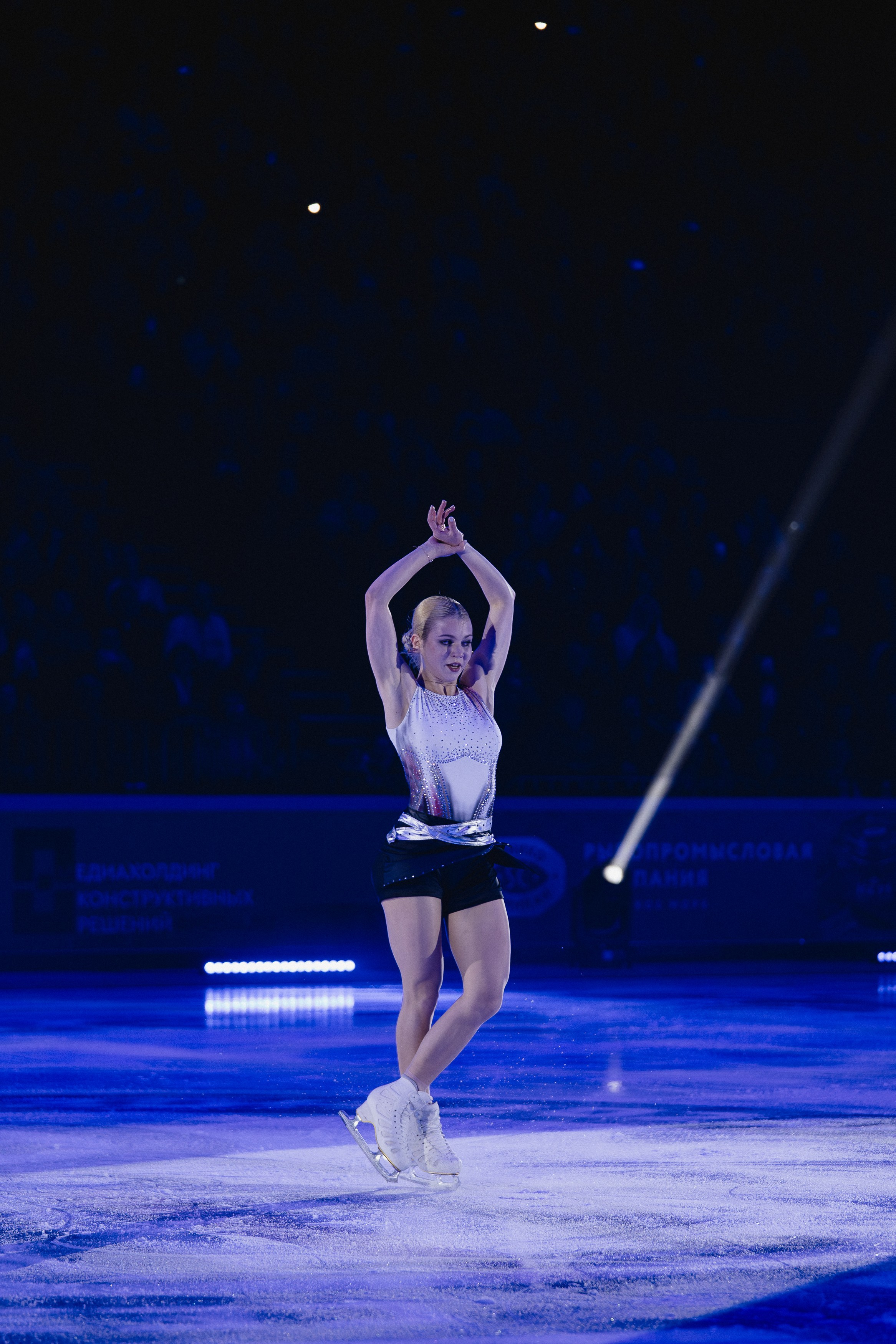 Шоу Этери Тутберидзе в Новосибирске. Воробьева Ксения — Спортивный и танцевальный фотограф Новосибирск