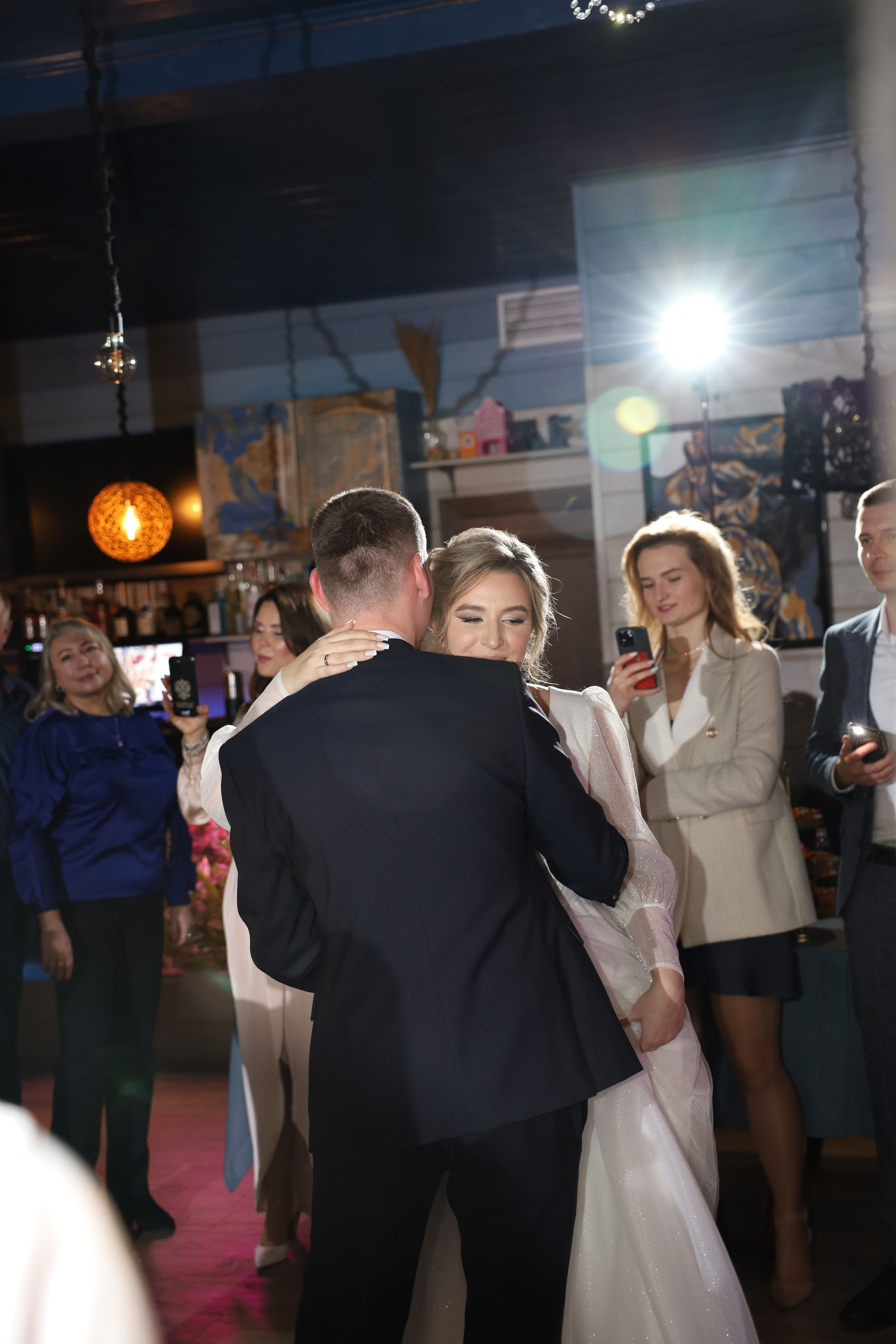 𝒜𝓇𝓉𝑒𝓂 & 𝐿𝓎𝓊𝓈𝓎𝒶 (𝓇𝑒𝓈𝓉𝒶𝓊𝓇𝒶𝓃𝓉). 𝑀𝑜𝓈𝒸𝑜𝓌. Свадебный фотограф в Санкт-Петербурге