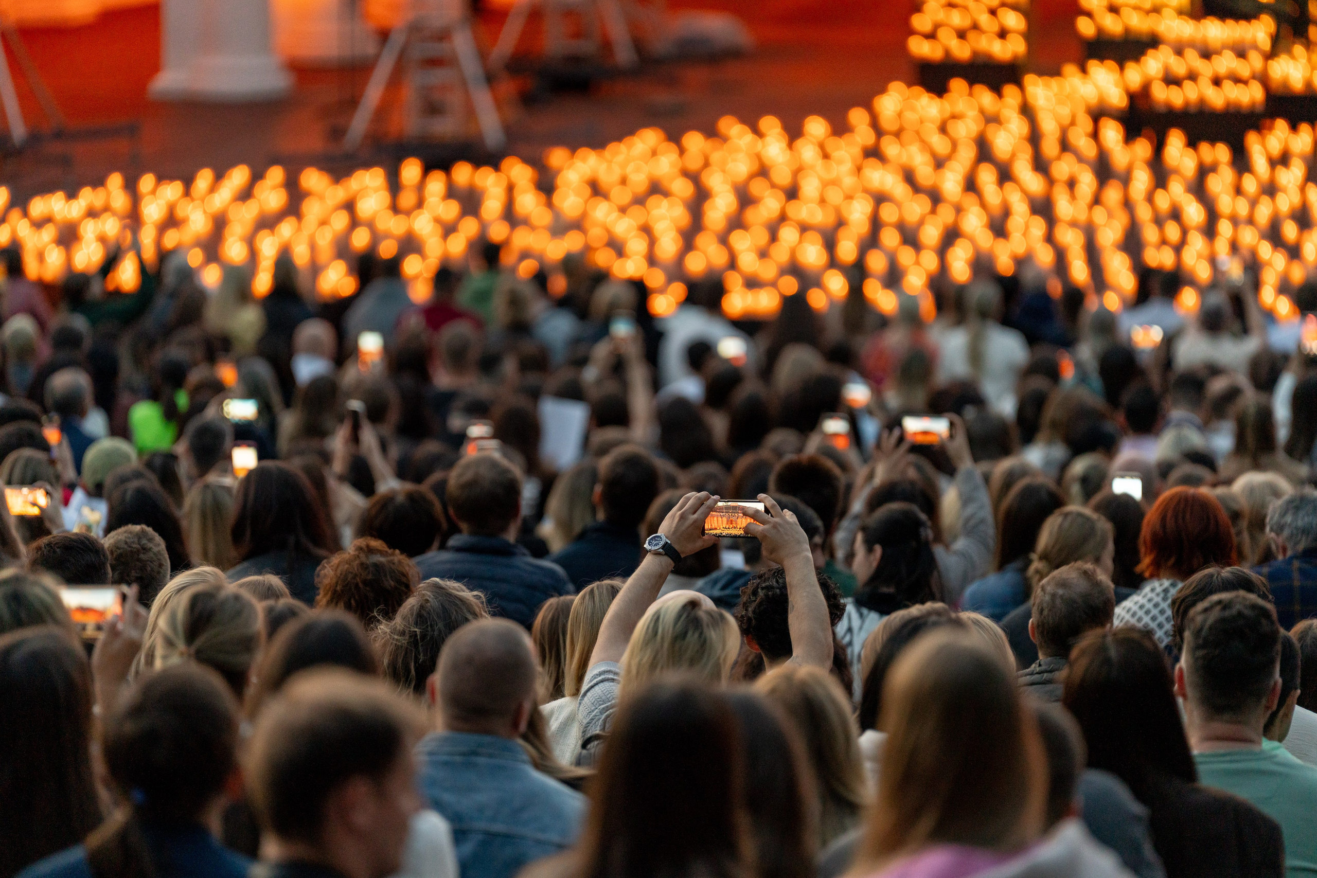 Симфонический оркестр Lumisfera при свечах. Фотограф Никита Комаров
