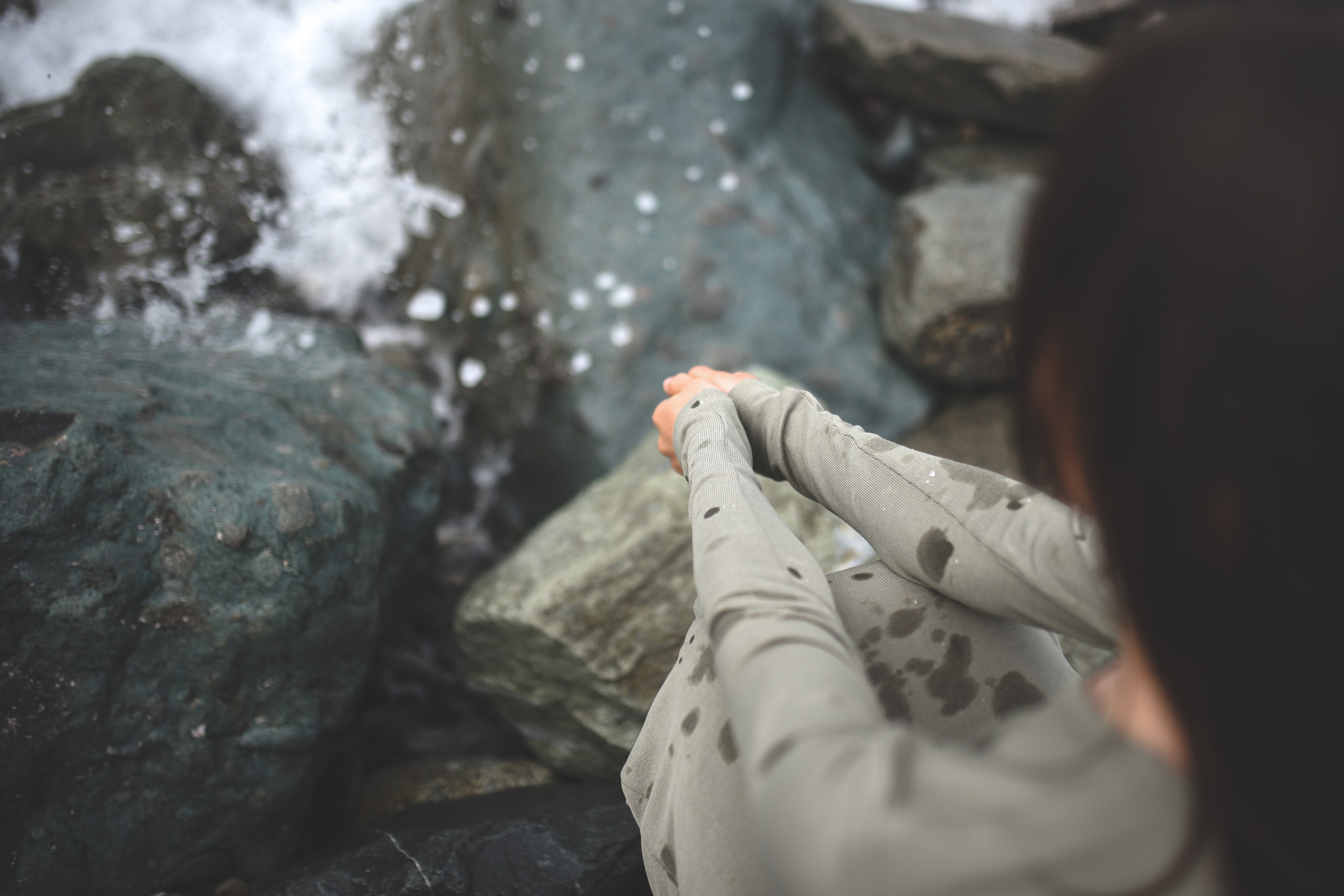 Alina and the Sea. Anastasia Serdyuk, travel photographer, travel photo, portraits, stories, fineart prints