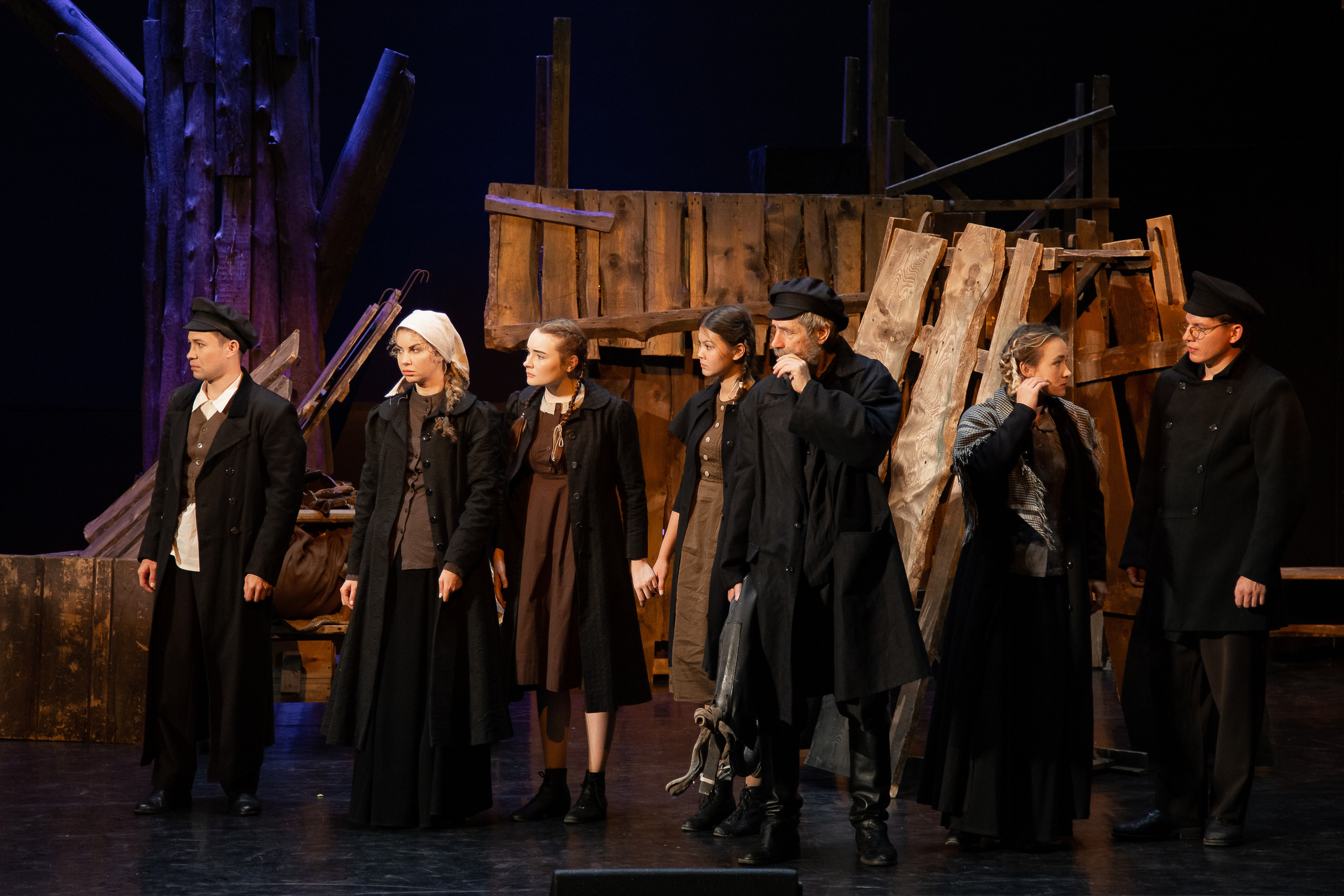 Поминальная молитва. Свадебный Семейный Репортажный фотограф в Москве