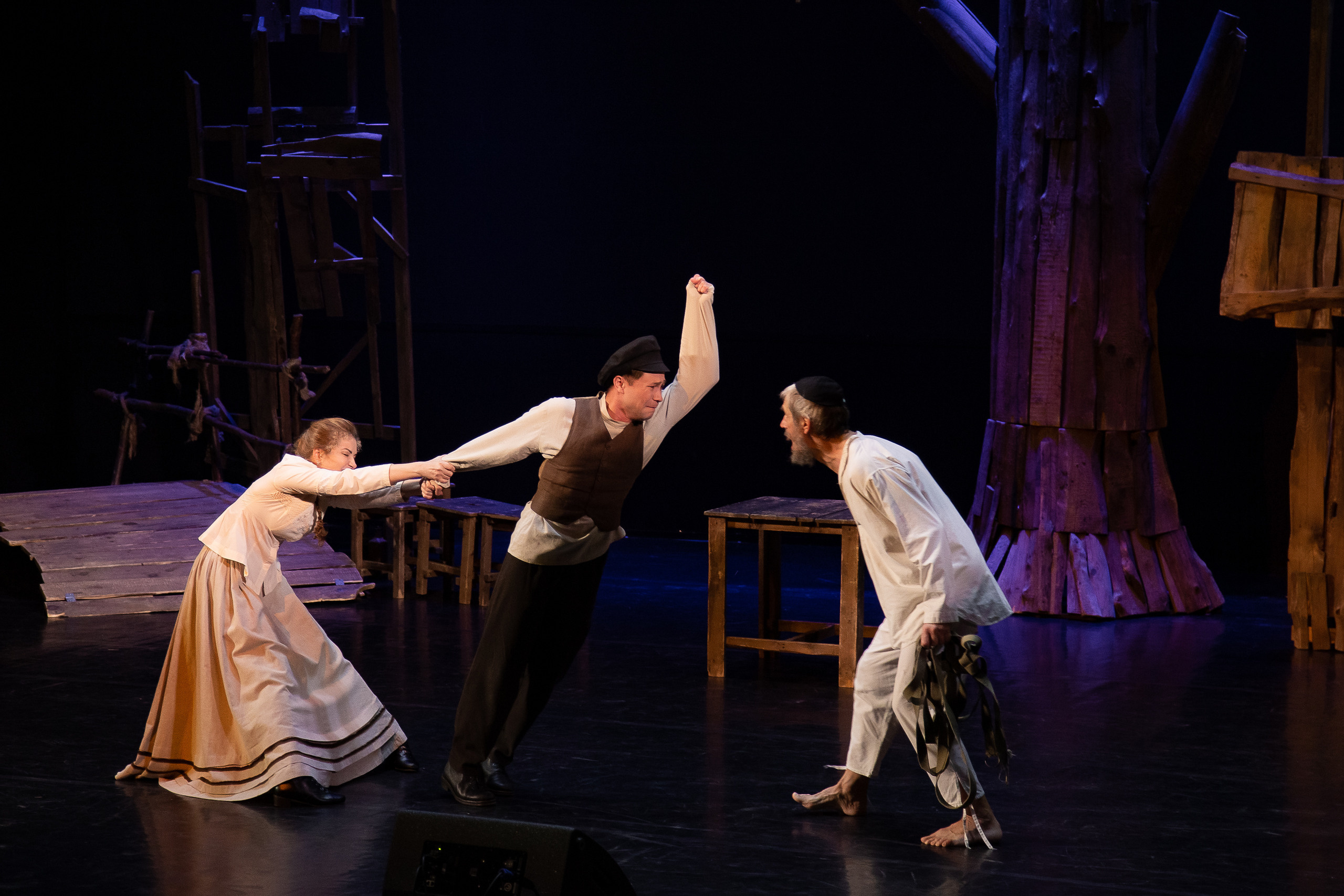 Поминальная молитва. Свадебный Семейный Репортажный фотограф в Москве