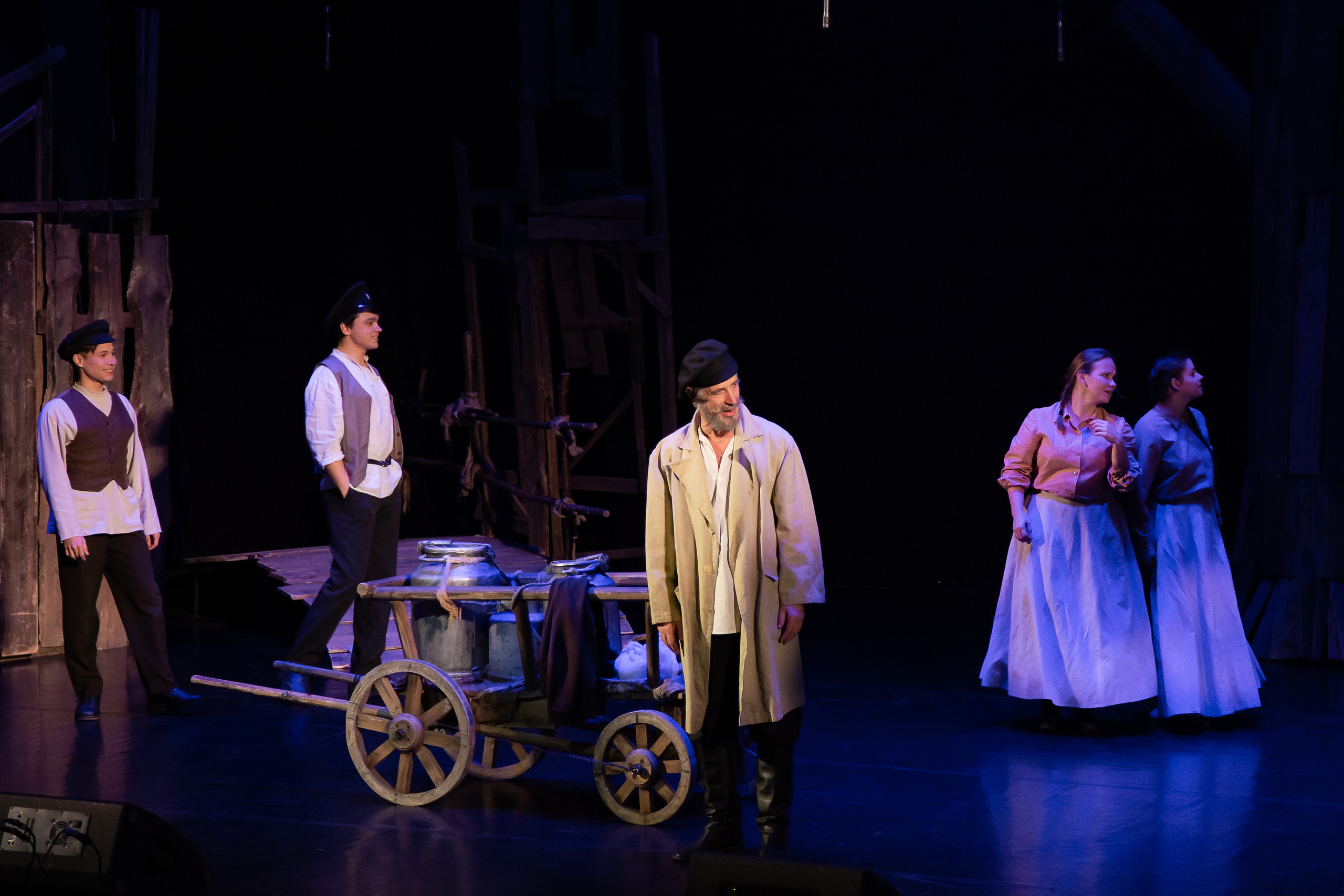 Поминальная молитва. Свадебный Семейный Репортажный фотограф в Москве