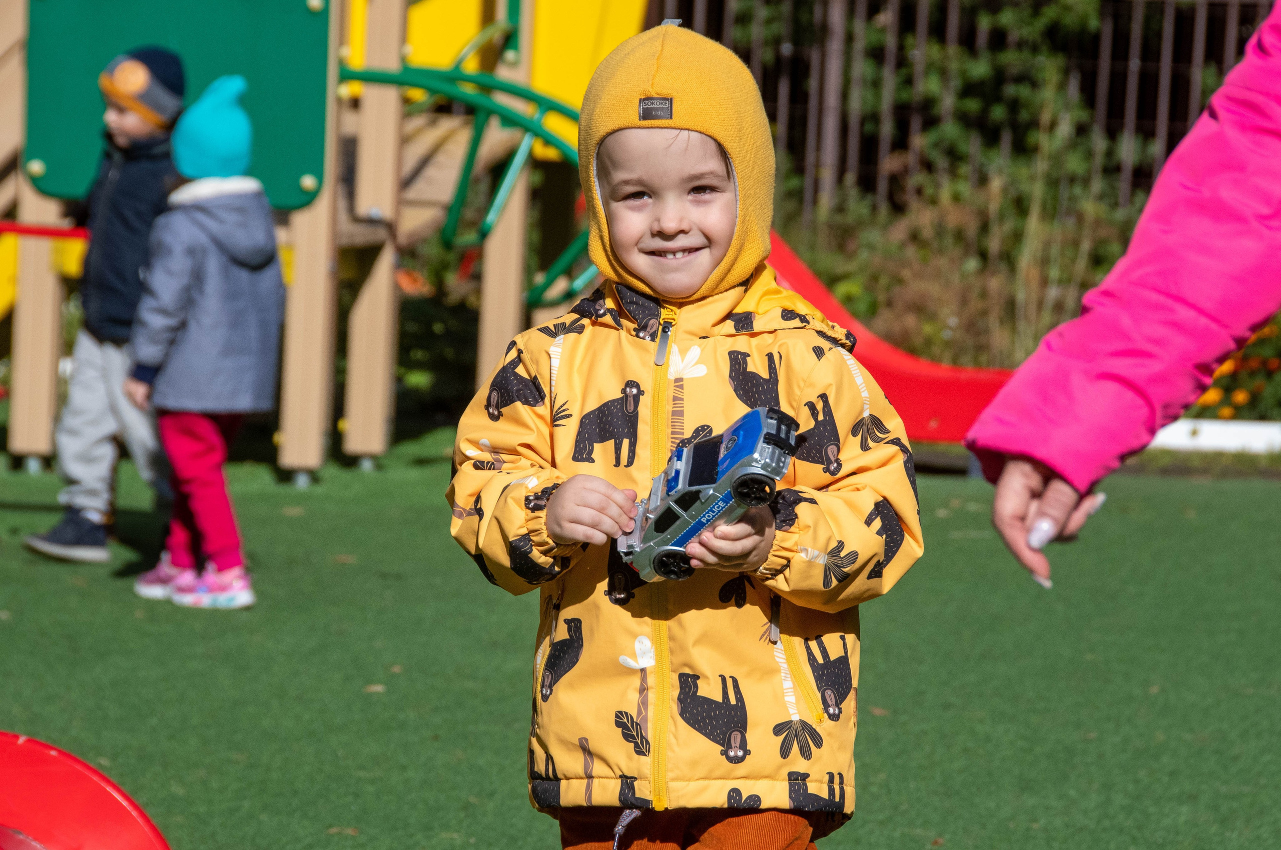 2023 г. День дошкольного работника и прогулка. Репортажный и детский фотограф в Новосибирске