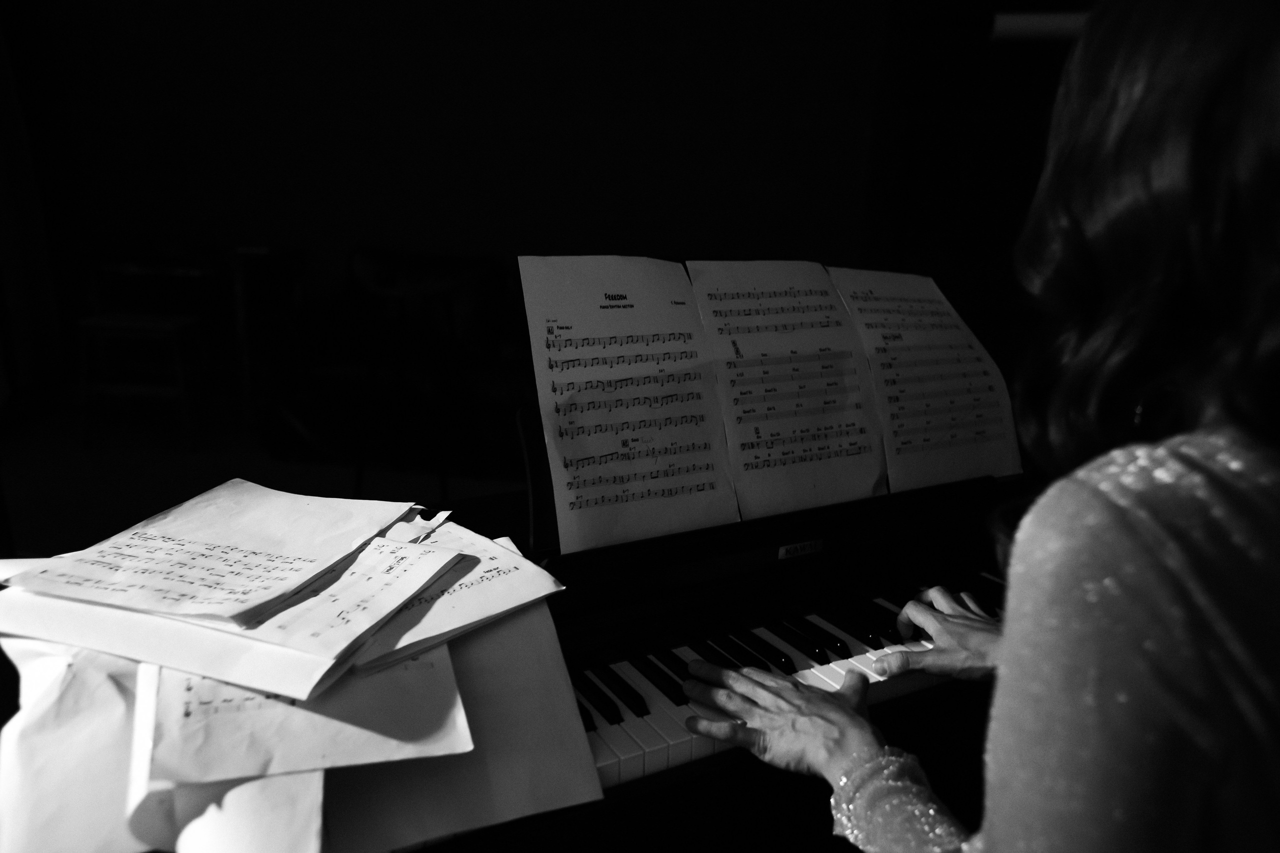 Композитор Юлия Перминова. Фотосъемка. Фотограф в Тюмени Даша Михнова. Портреты, фотопроекты, фотодни