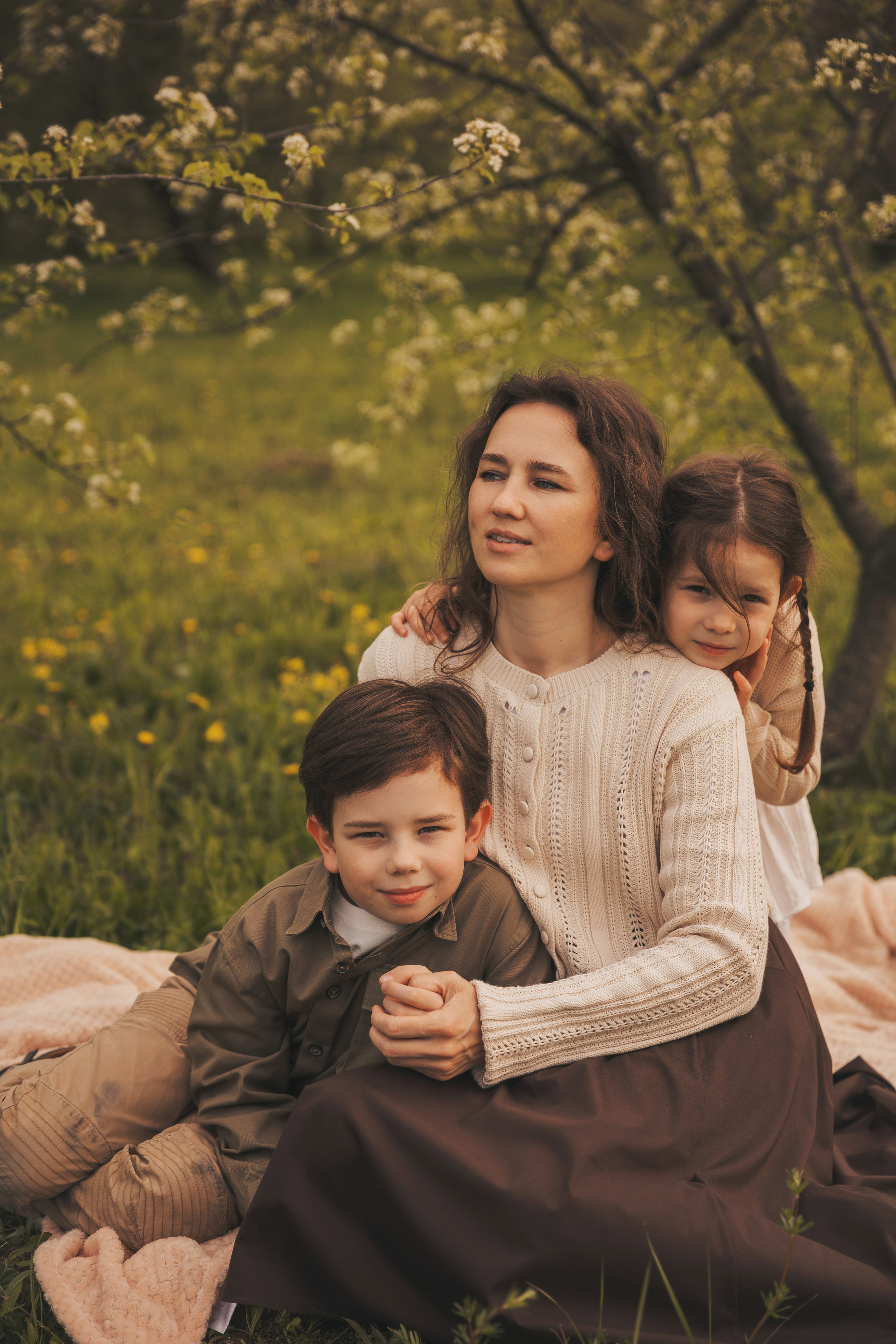 Фотосессия мамы с детьми в парке. Семейный и женский фотограф в Москве Надежда Воробьева