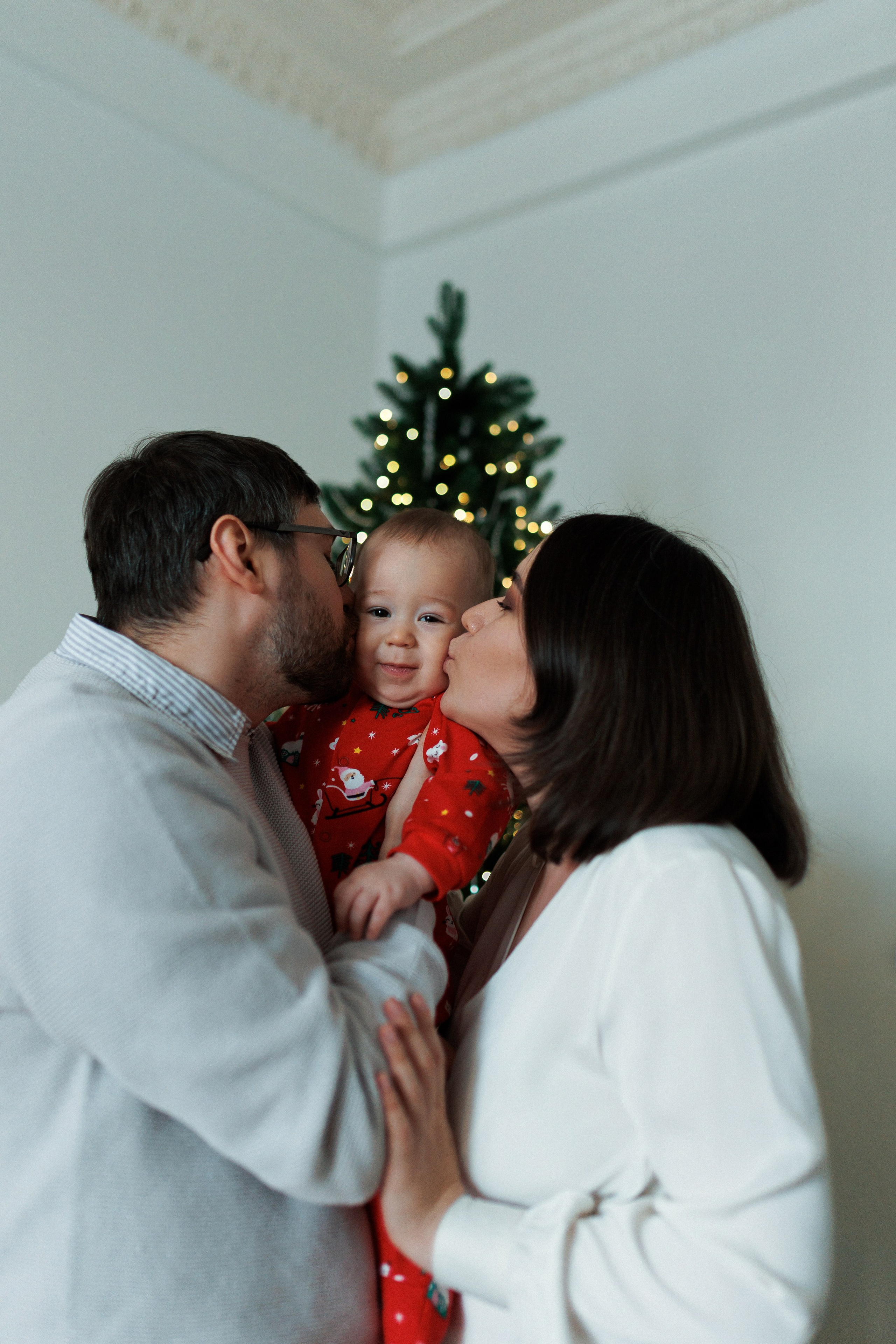 Олег, Анастасия и маленький Костя. Настя Оленченко, портретный/семейный фотограф на цифру и плёнку Москва