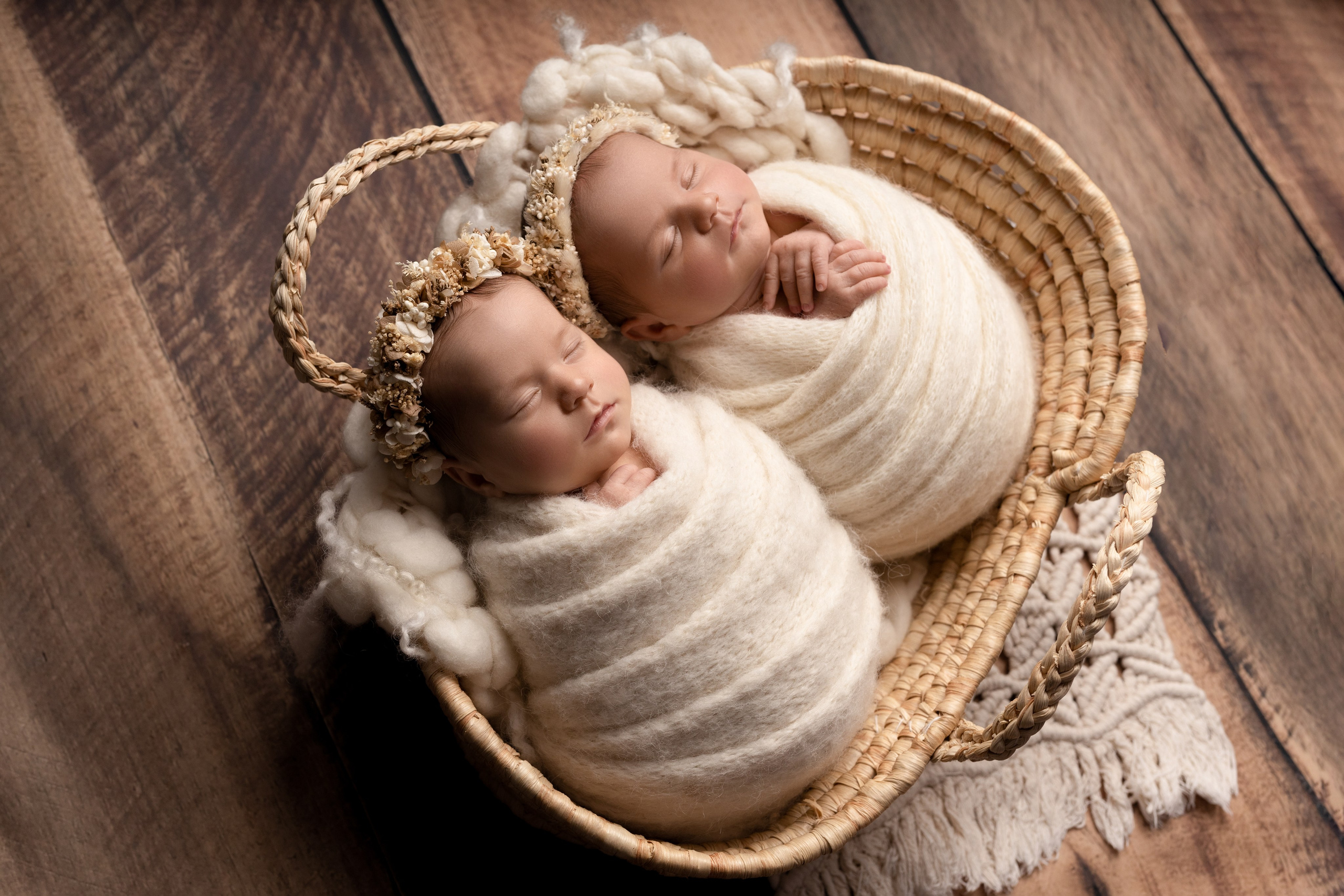 Фотограф новорожденных | Екатерина | Портфолио и цены | Съемка в студии и дома. Фотограф уникального направления ньюборн в Москве Екатерина Буценина