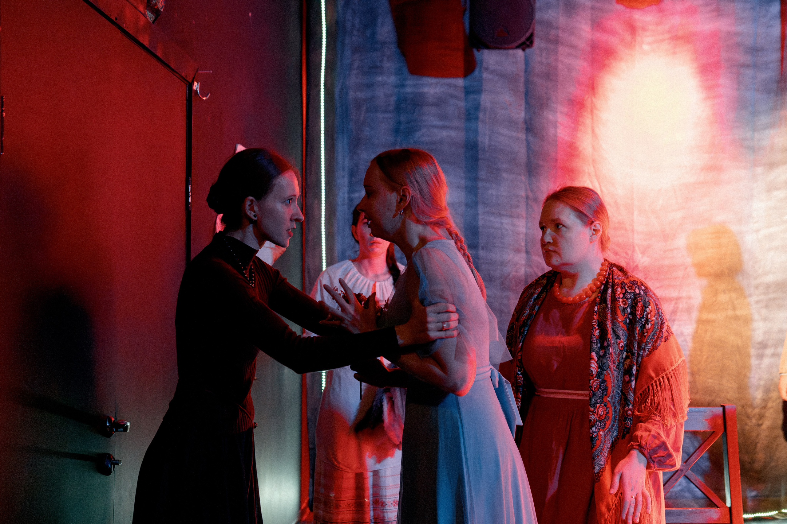 Спектакль «Женитьба». Репортажный и портретный фотограф Андрей Гаровский