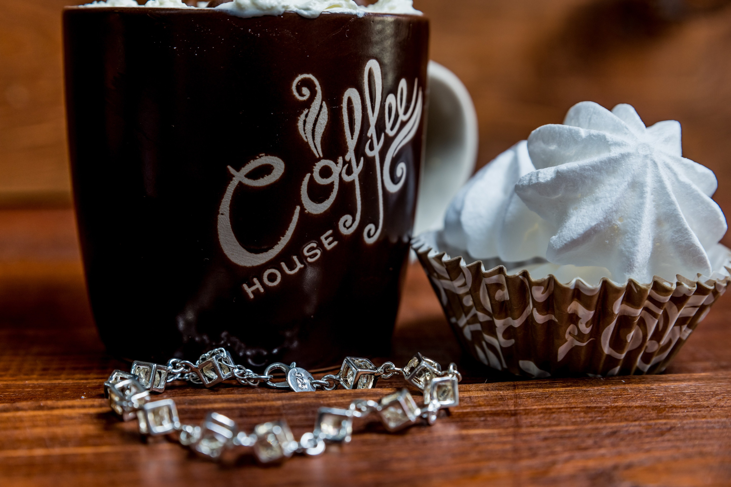 Предметная фото и видео съемка. Арт студия «Пегас». Фото- и видео- съемка