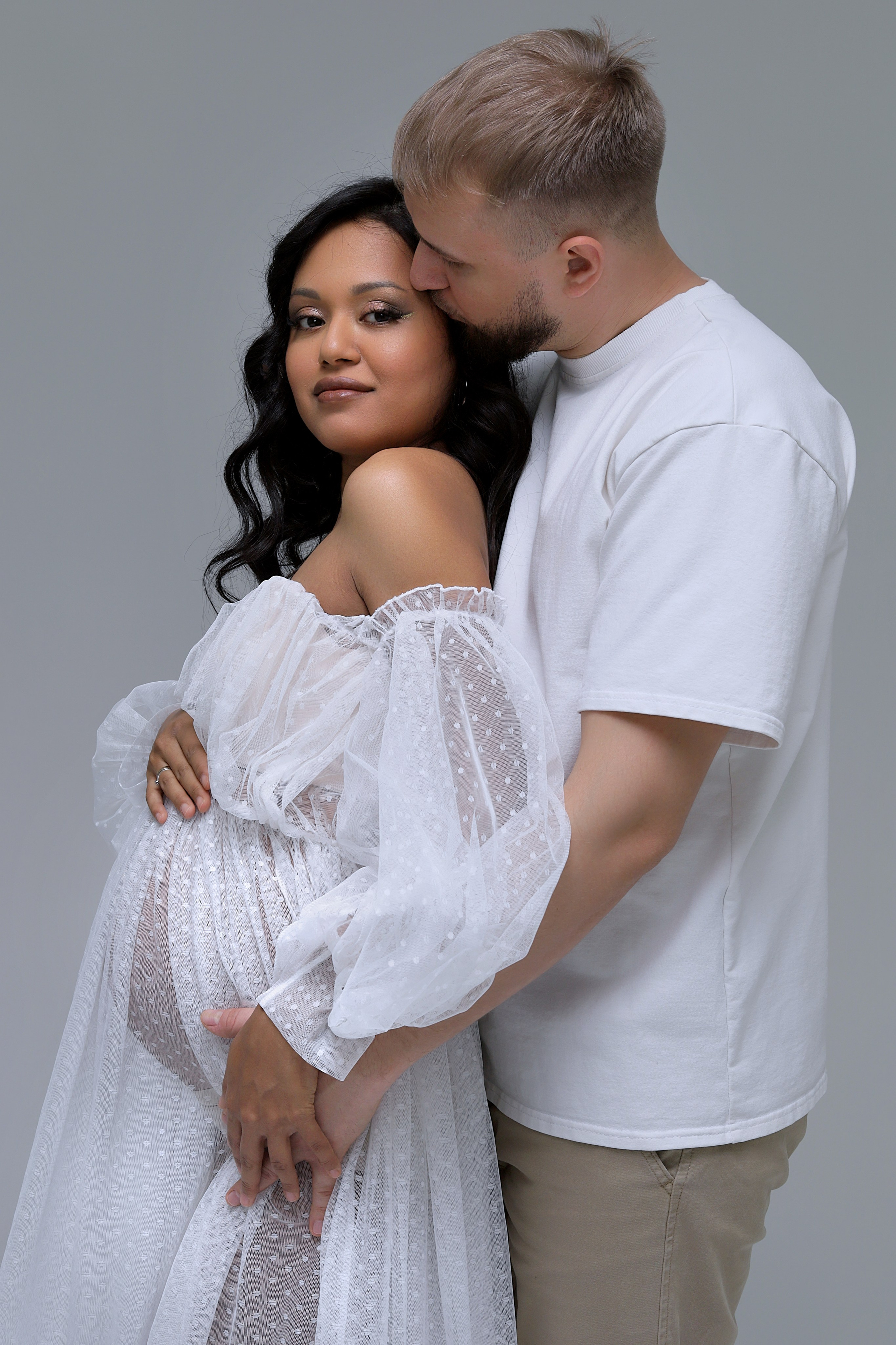 Профессиональная фотосессия беременности в студии и на природе. Фотограф Мария Дрогунова