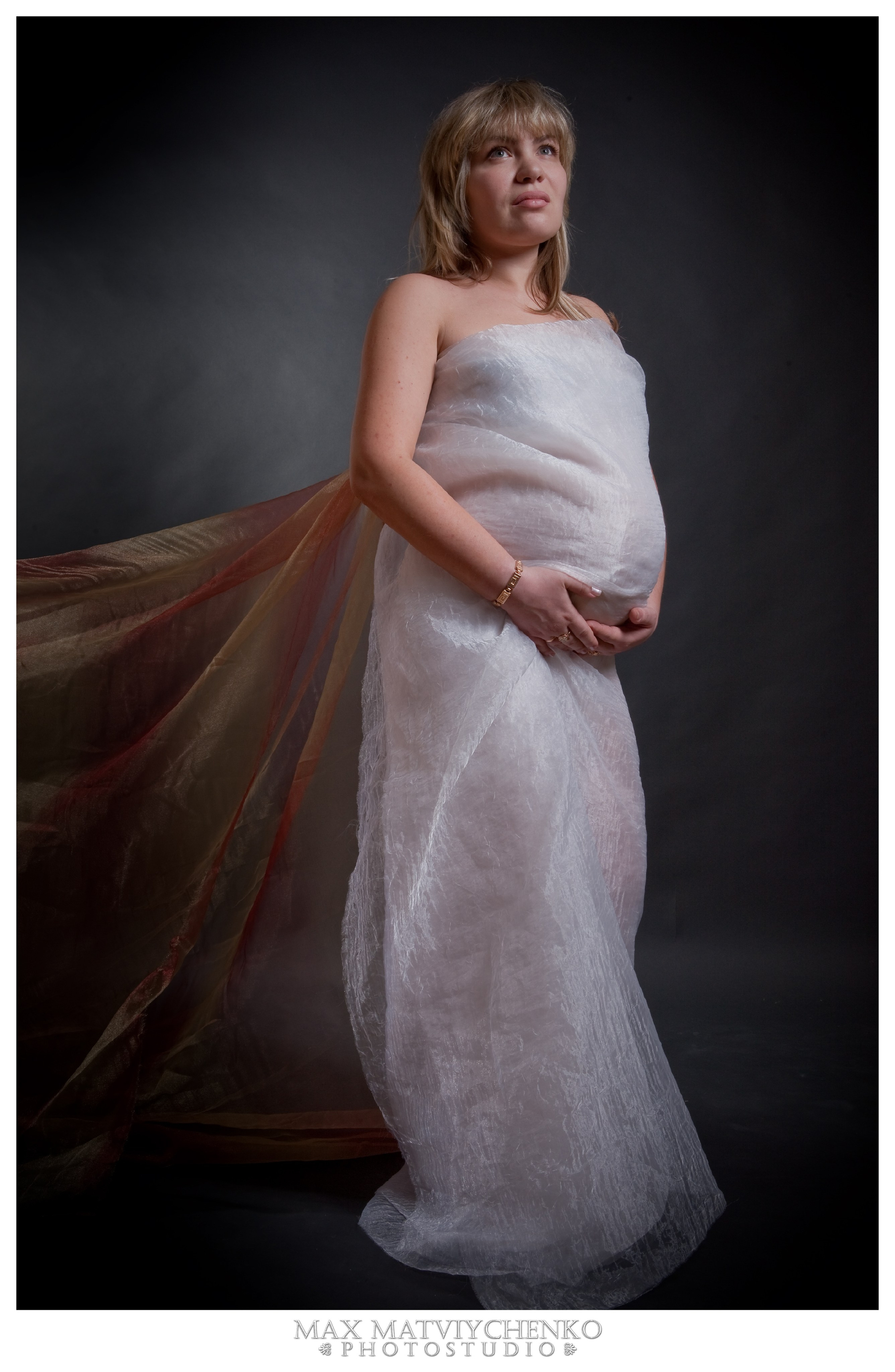 Фотосессия во время беременности от студии Love Story. Максим Матвийченко и Виктория Басова профессионалы своего дела