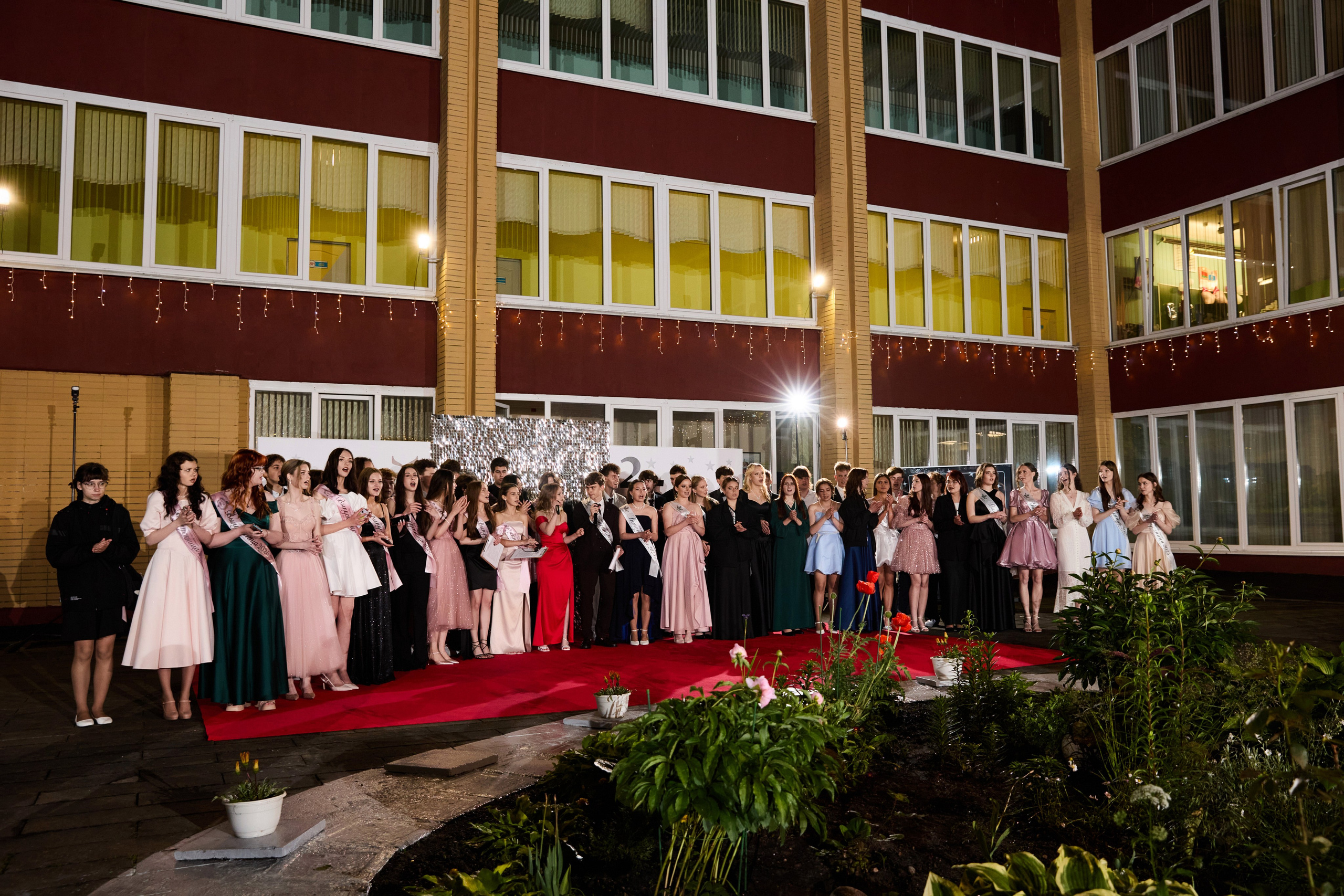 Выпускной 11 класс. Свадебная, репортажная фотосъемка и видеосъемка в Минске. Илья и Юлия Ширмановы. Фотограф | Видеограф | Минск