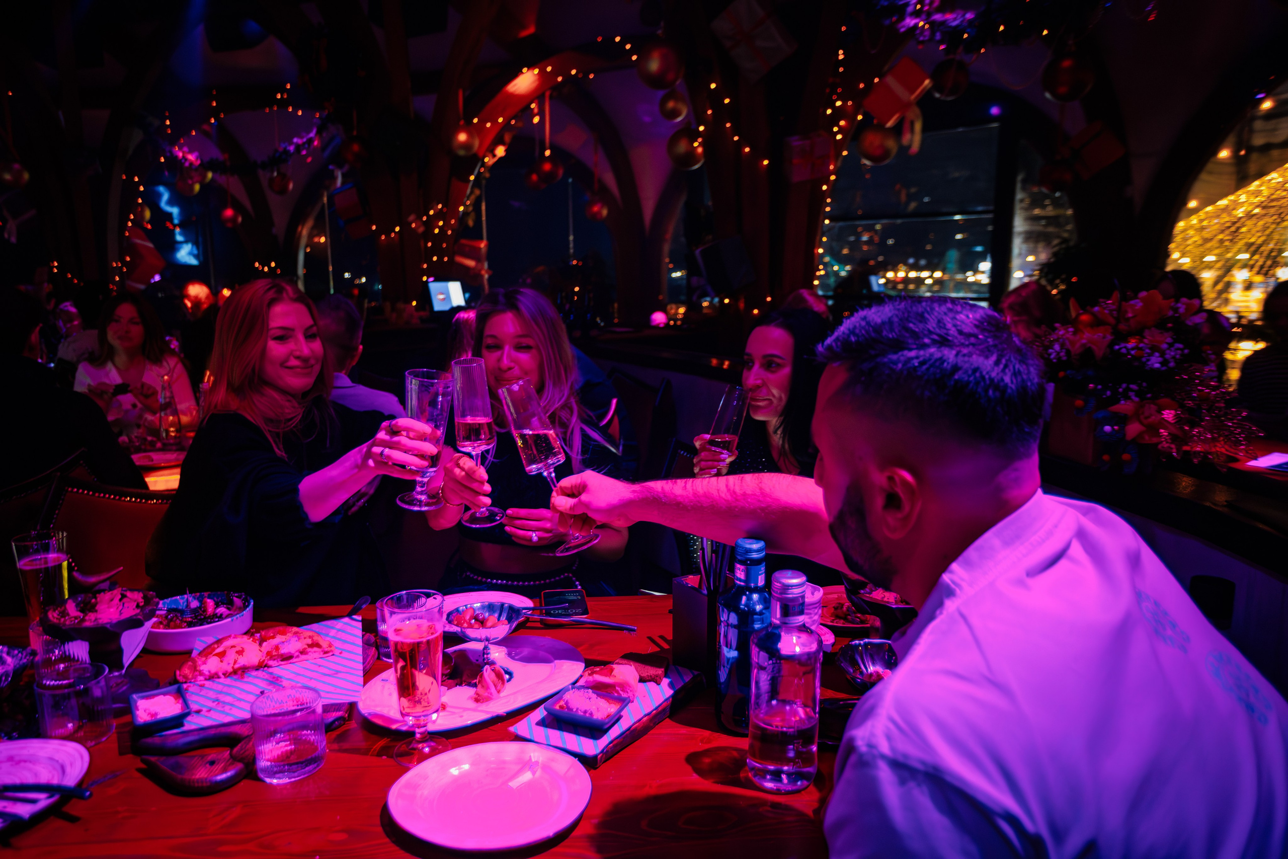 Городской корпоратив в PTIZZA_Ялта_29.12.2025. Аминов Руслан | Фотограф