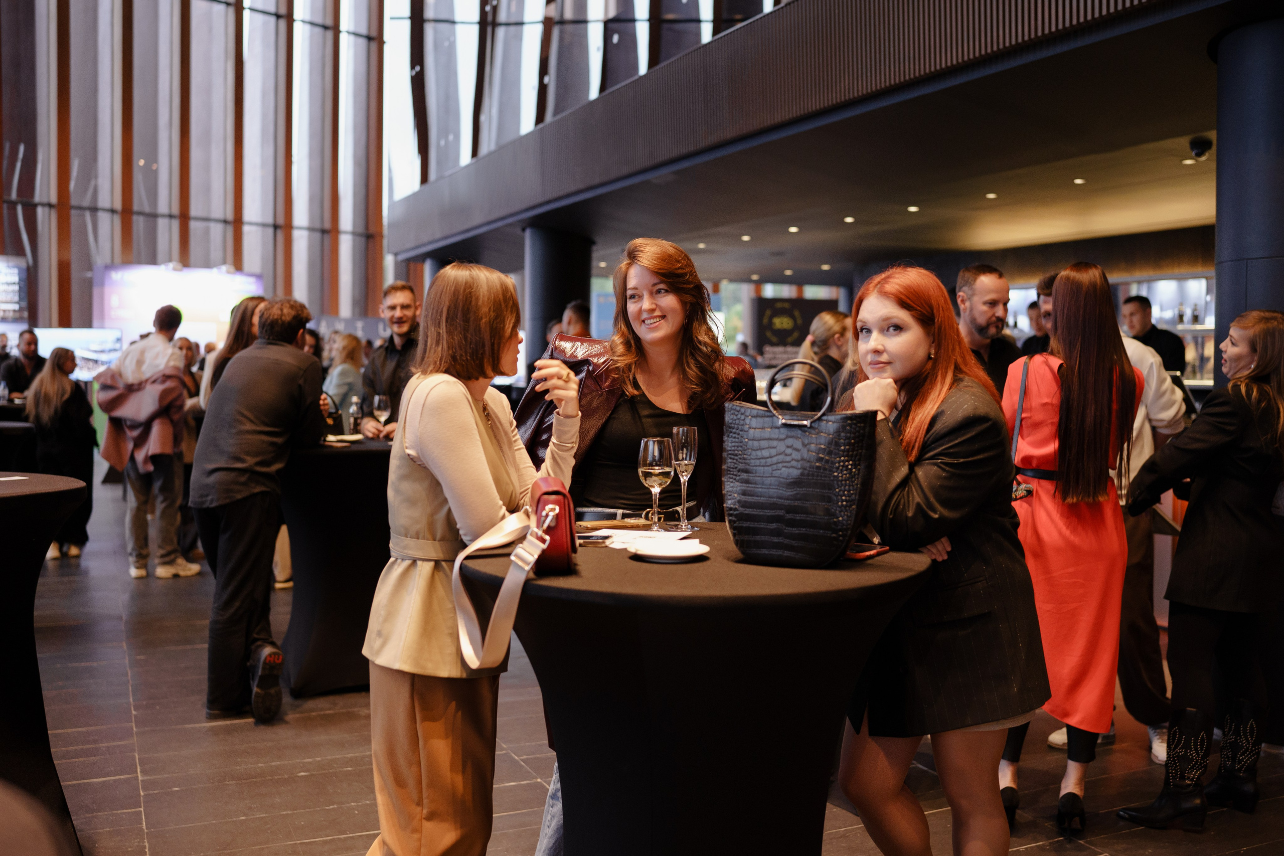 Фотограф репортажный на конференцию/форум в Москве. Репортажный фотограф в Москве Саша Дружинина