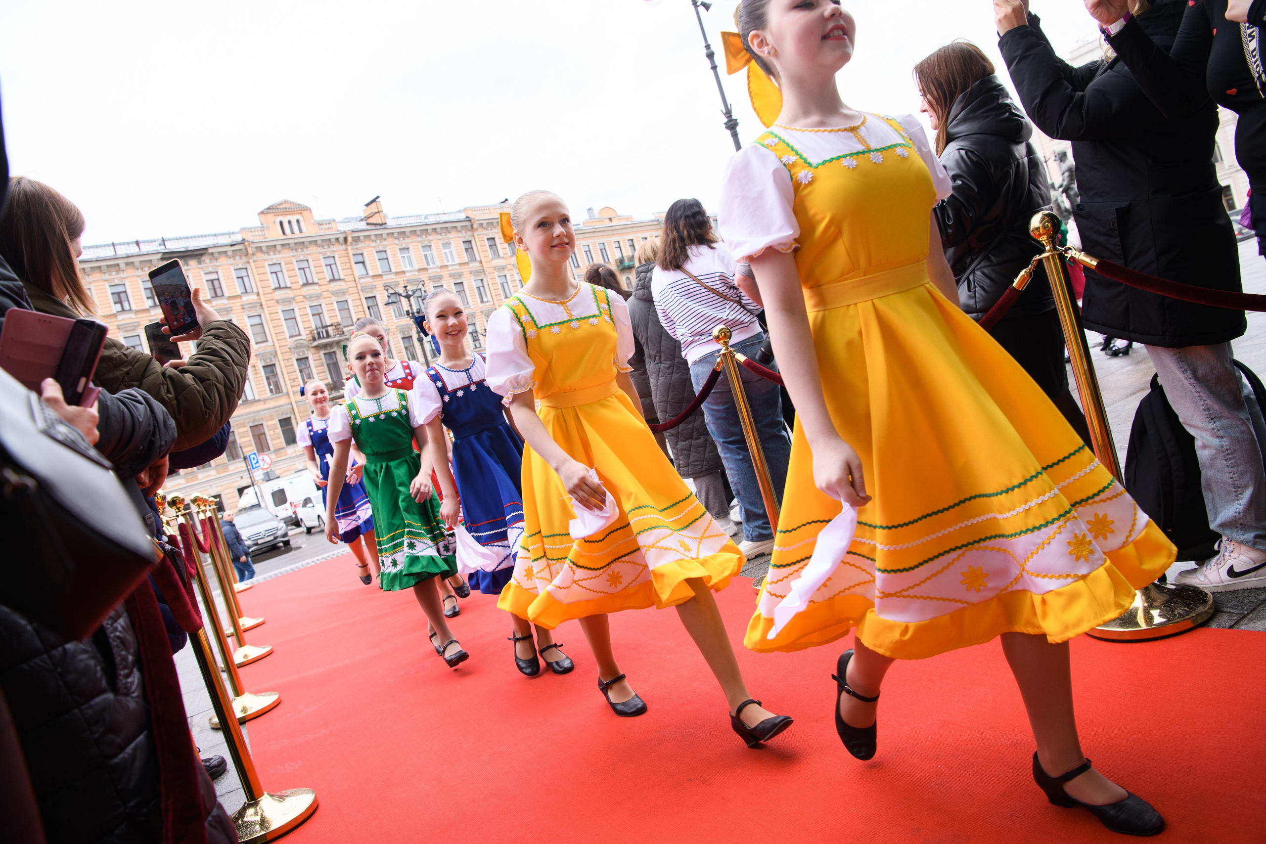 23 апреля, часть 1, БКЗ Октябрьский, г. Санкт-Петербург. Золотое яблочко