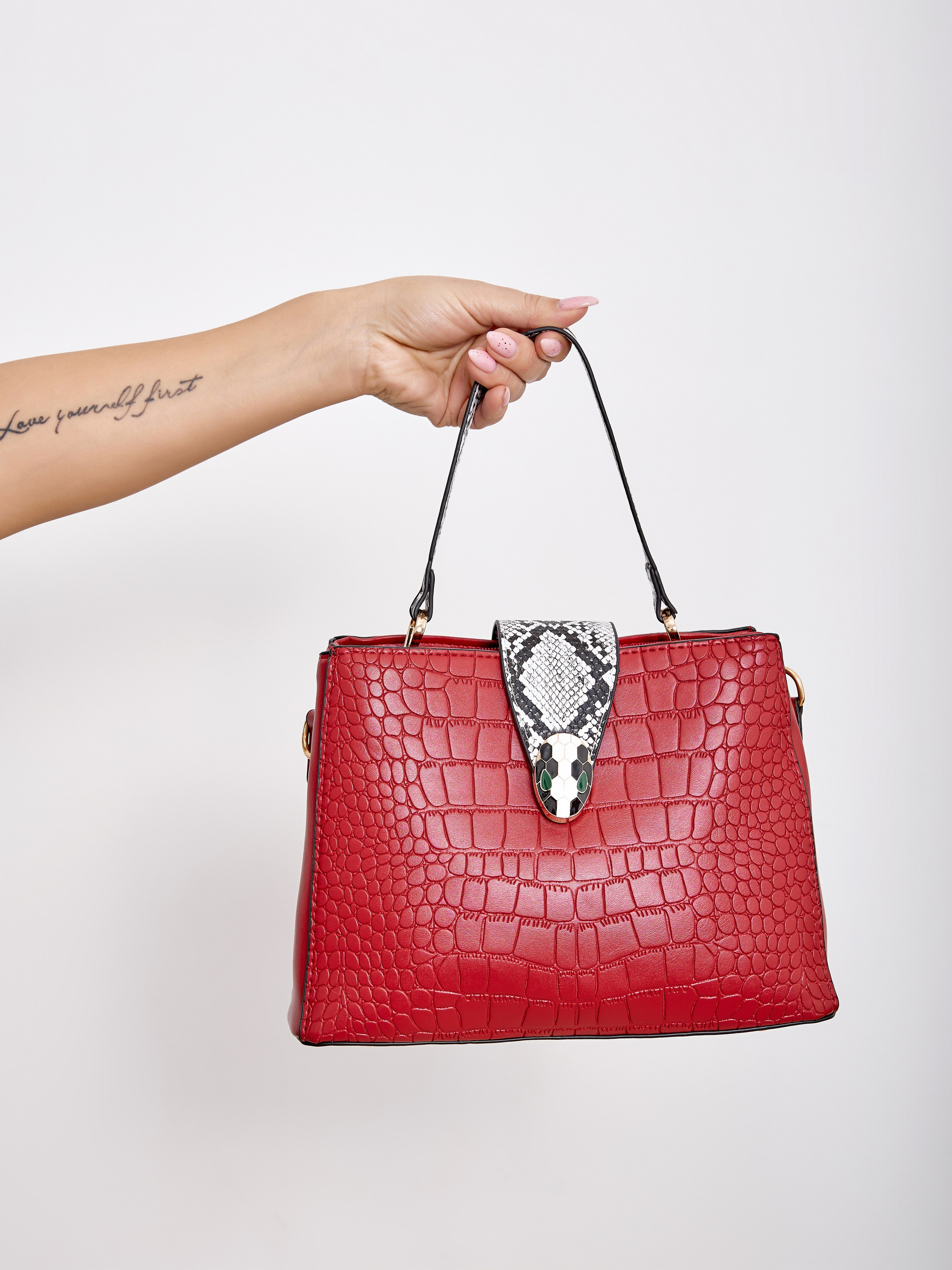 Фотограф для маркетплейсов. Свадебный репортажный и фуд фотограф в Барнауле Гайфулин Виталий