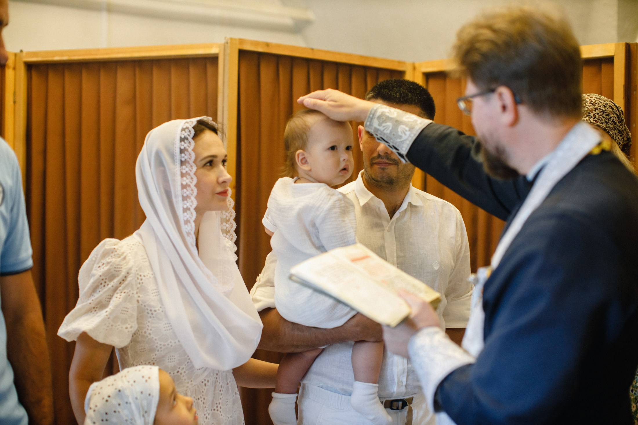 Таинство крещения. Фотографы в городе Волгограде — Людмила Агеева и Алексей Околелов