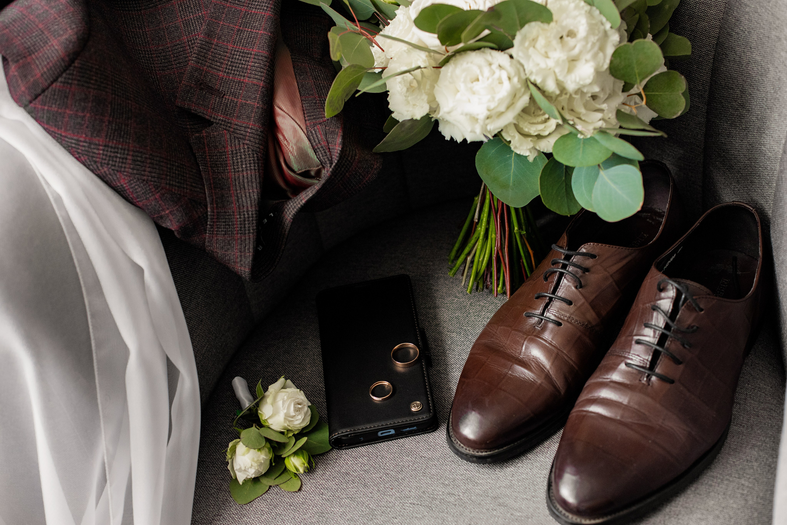 жених, натюрморт, мужские ботинки