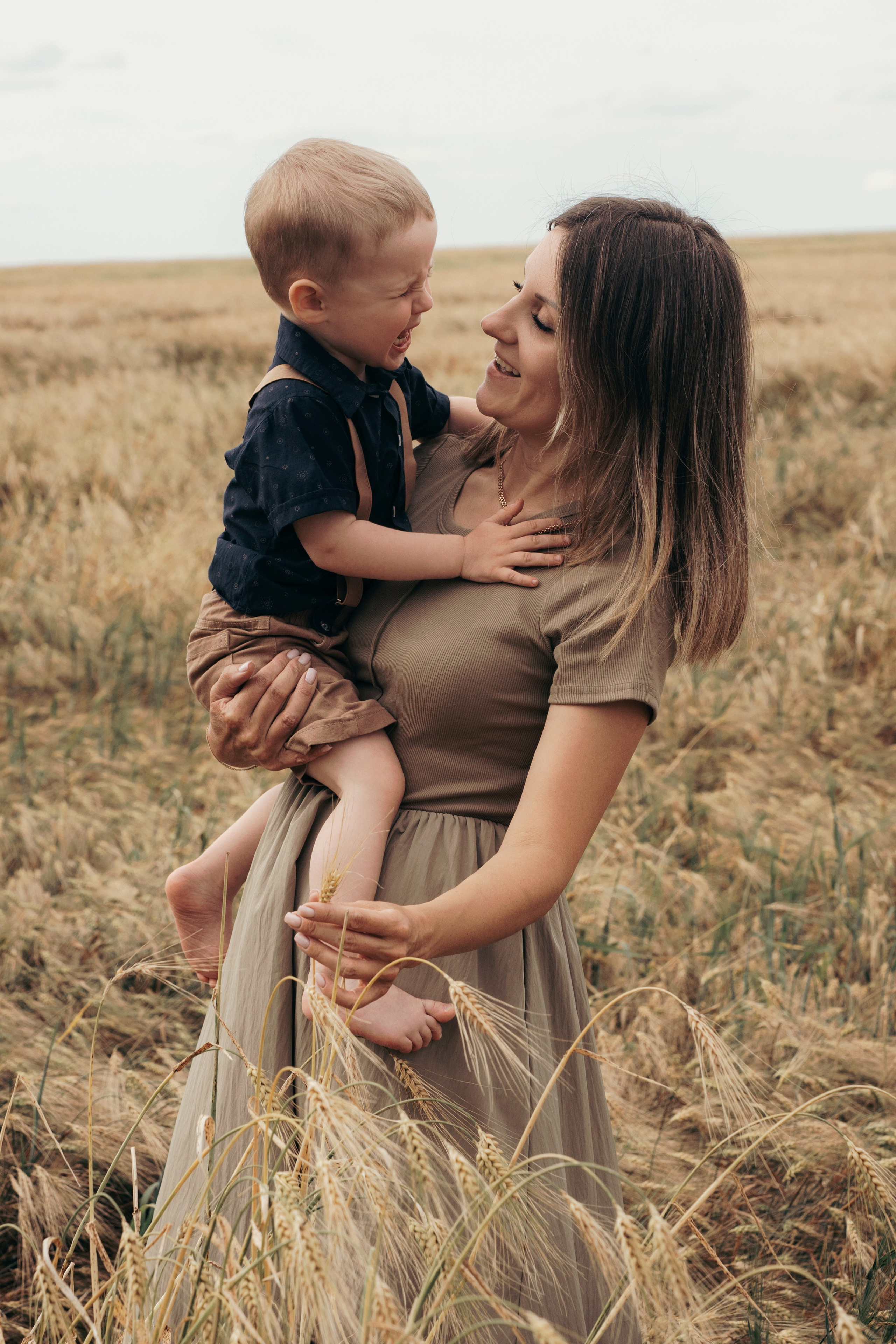 Золотое лето мамы и сына. Ваш семейный фотограф в Минске — Вика Трегубова