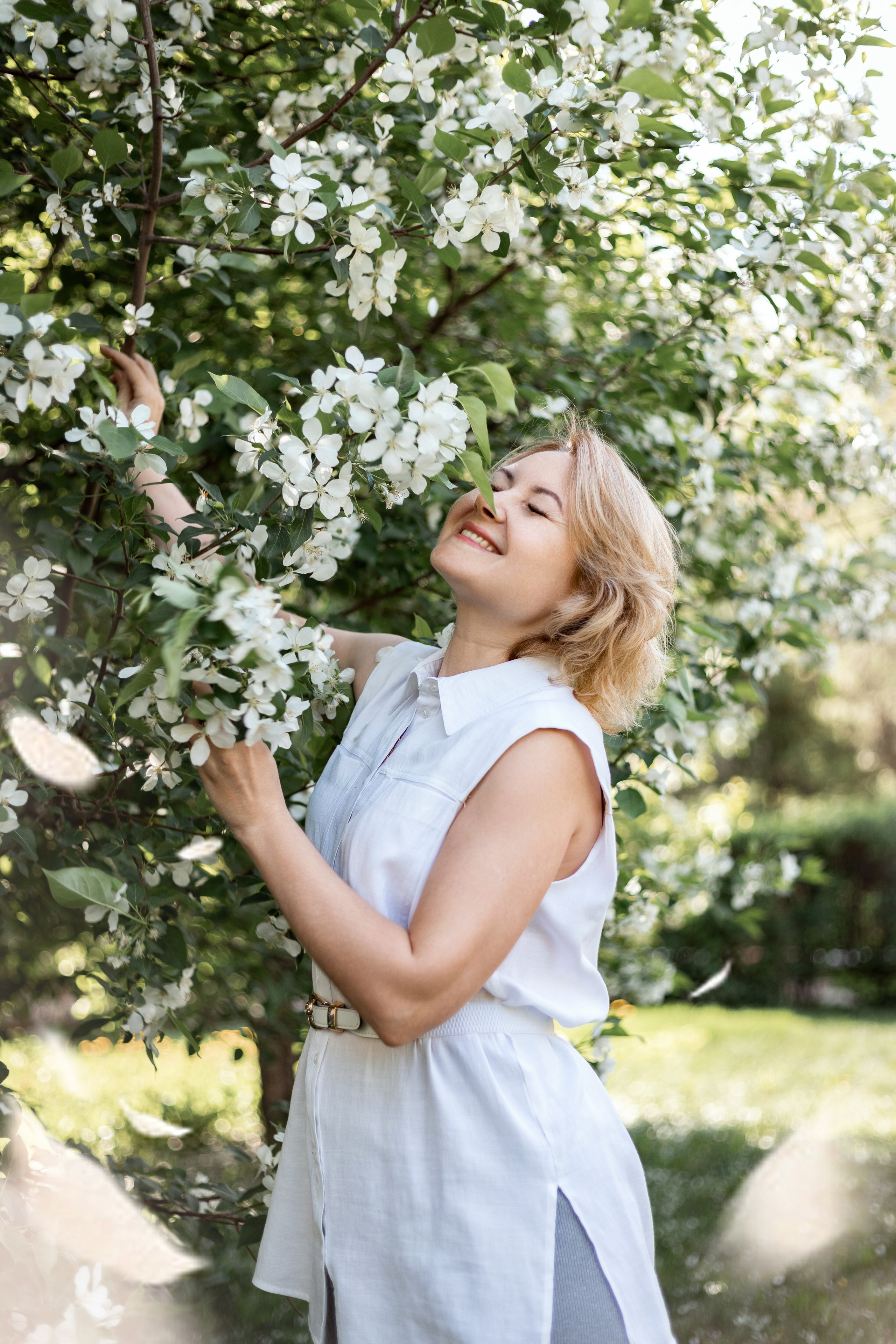 Цветение яблони 2023. Фотограф Пермь. Свадьбы. Семья и дети, школа, д. сад. Фотокниги