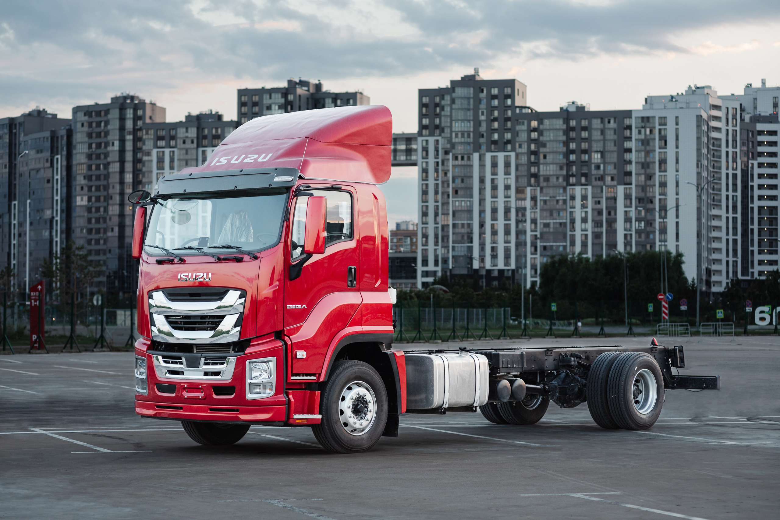 Рекламное фото. Люксмедиа — это команда фотографов и видеографов. Город Казань. Дамир Сафин