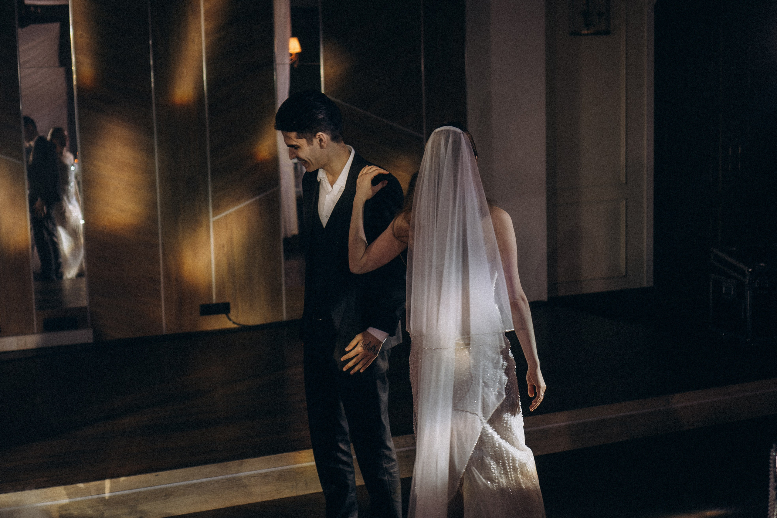 СВАДЕБНАЯ СЬЕМКА СБОРОВ В ОТЕЛЕ И ВЫЕЗД НА ЦЕРЕМОНИЮ (СНЯТО В СИБИРЕ В НИЖНЕВАРТОВСКЕ). Профессиональный фотограф, Санкт-Петербург — Виктория Богомолова