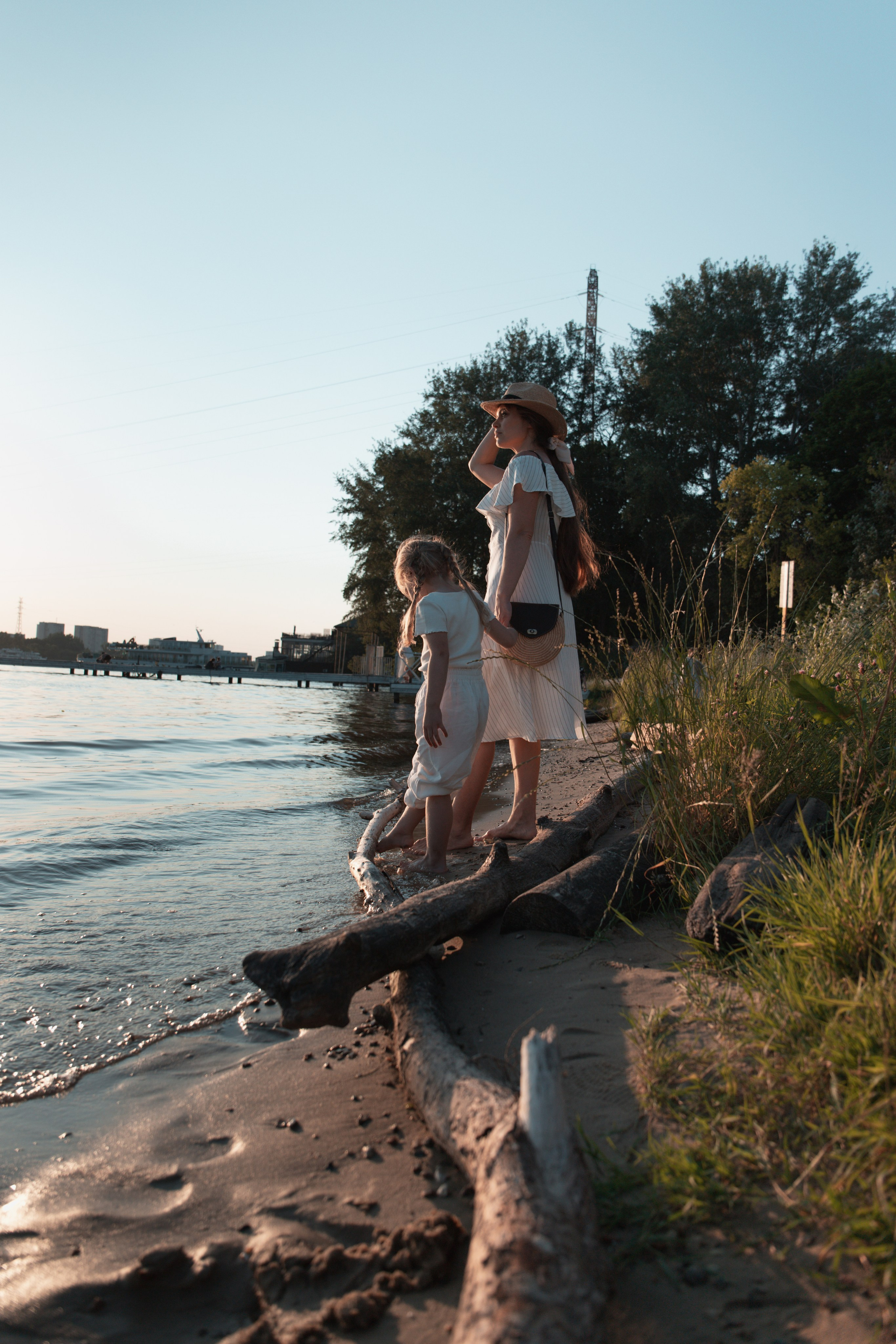 Оля и Соня. Главная