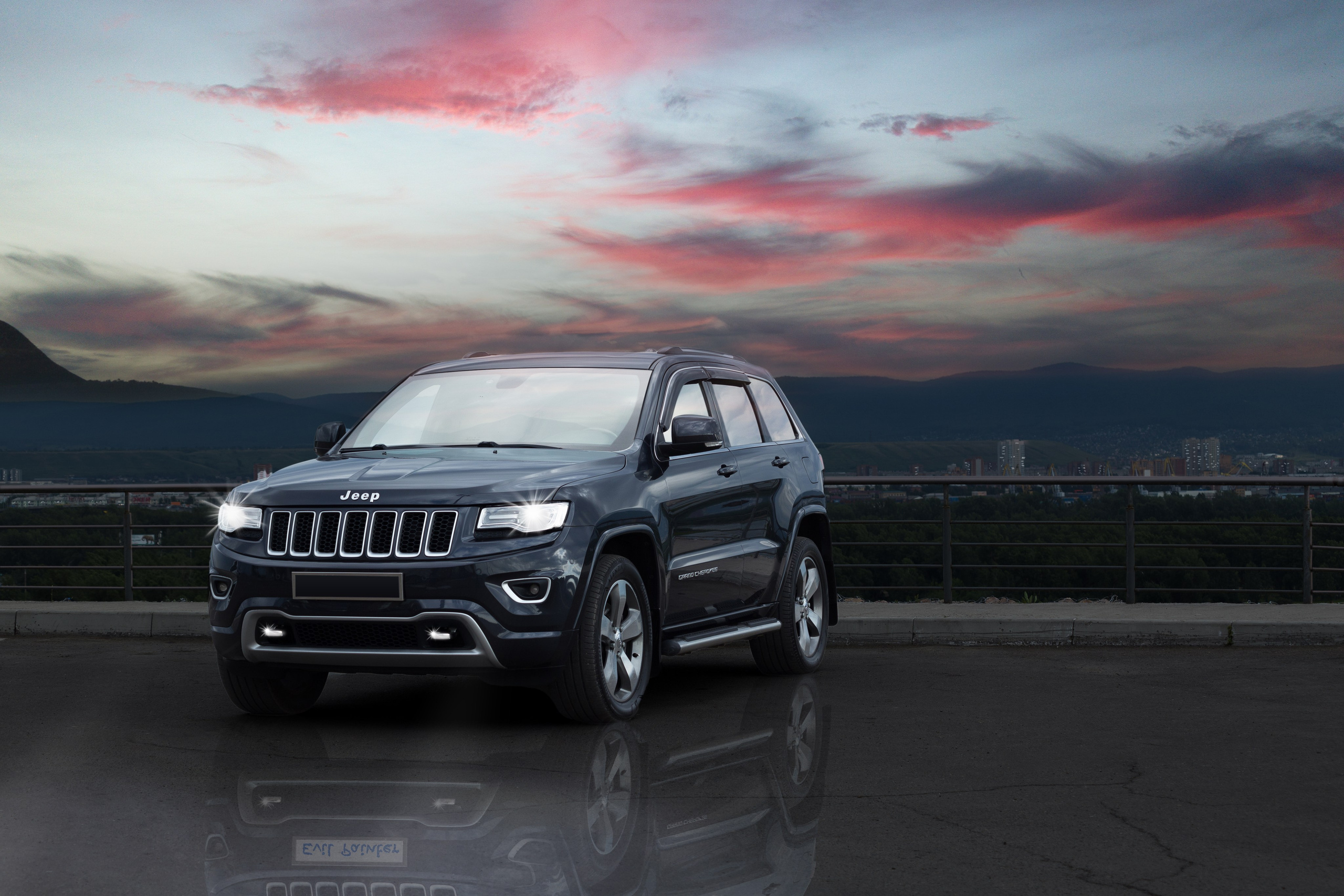 Автомобильная фотосъемка в Красноярске. Интерьерный фотограф и ретушер в Красноярске Денис Антропов