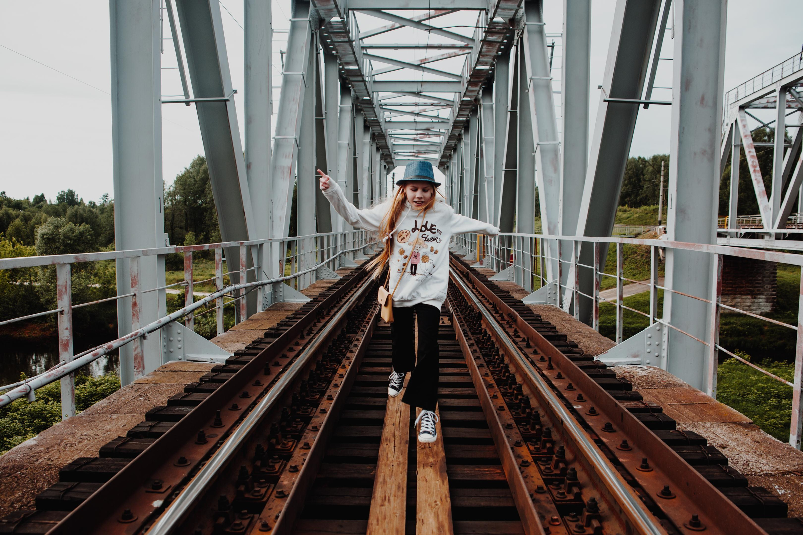 Женя, съемка на жд мосту. Фотограф Ольга Махалова — Санкт-Петербург, Москва, Нижний Новгород
