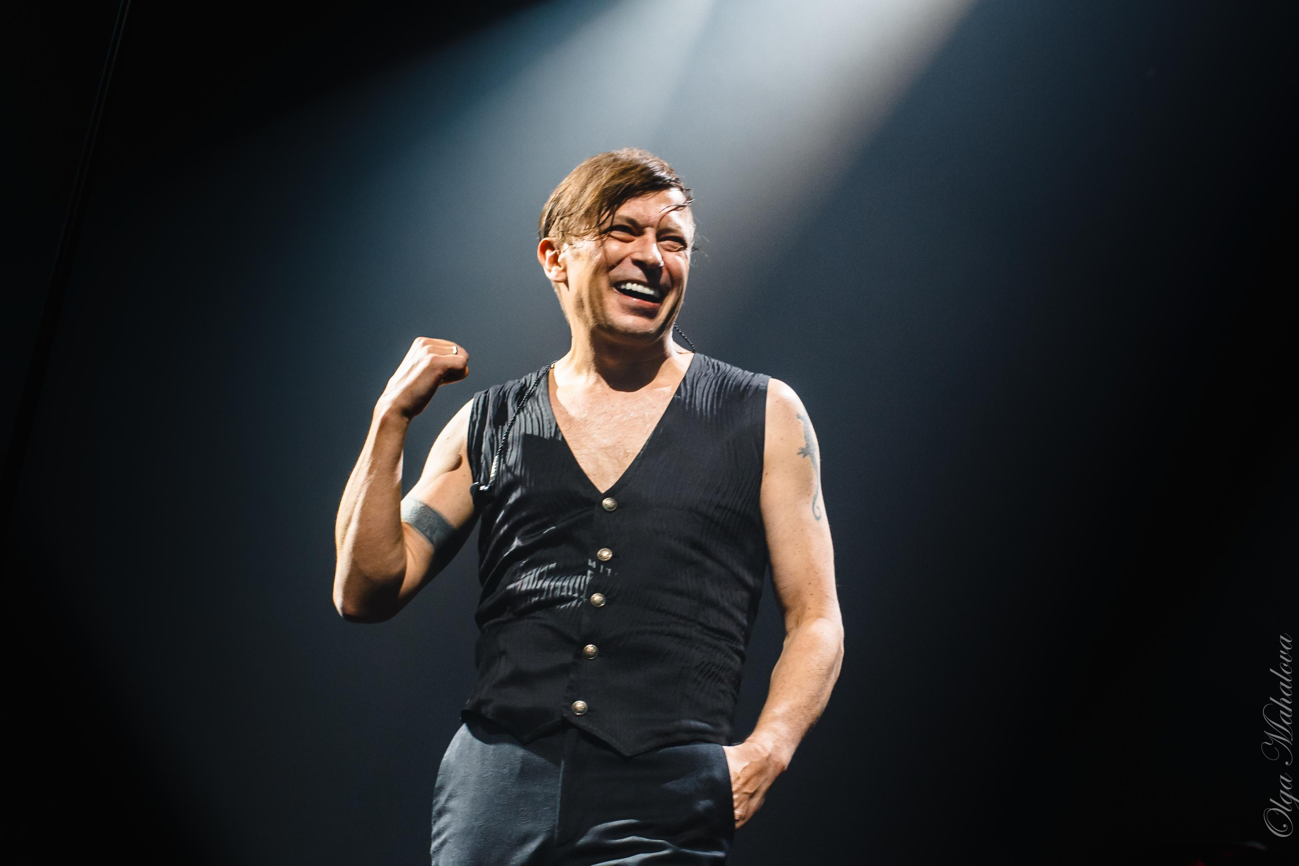 Би-2, Crocus City Hall. Фотограф Ольга Махалова — Санкт-Петербург, Москва, Нижний Новгород