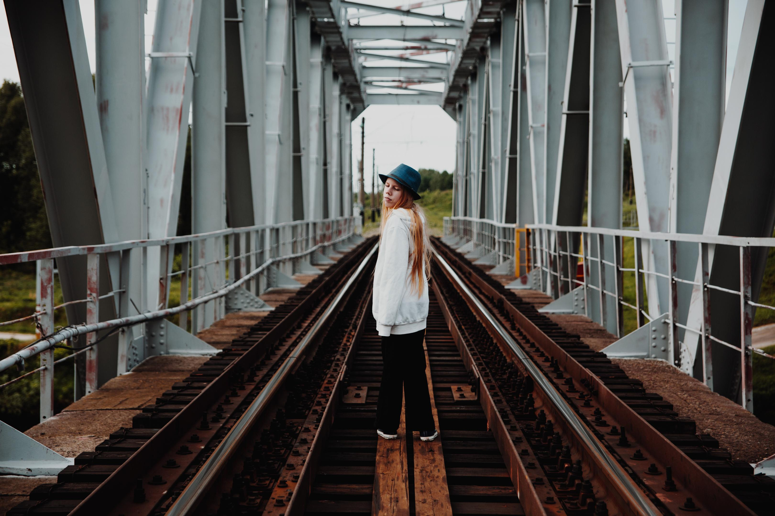 Женя, съемка на жд мосту. Фотограф Ольга Махалова — Санкт-Петербург, Москва, Нижний Новгород