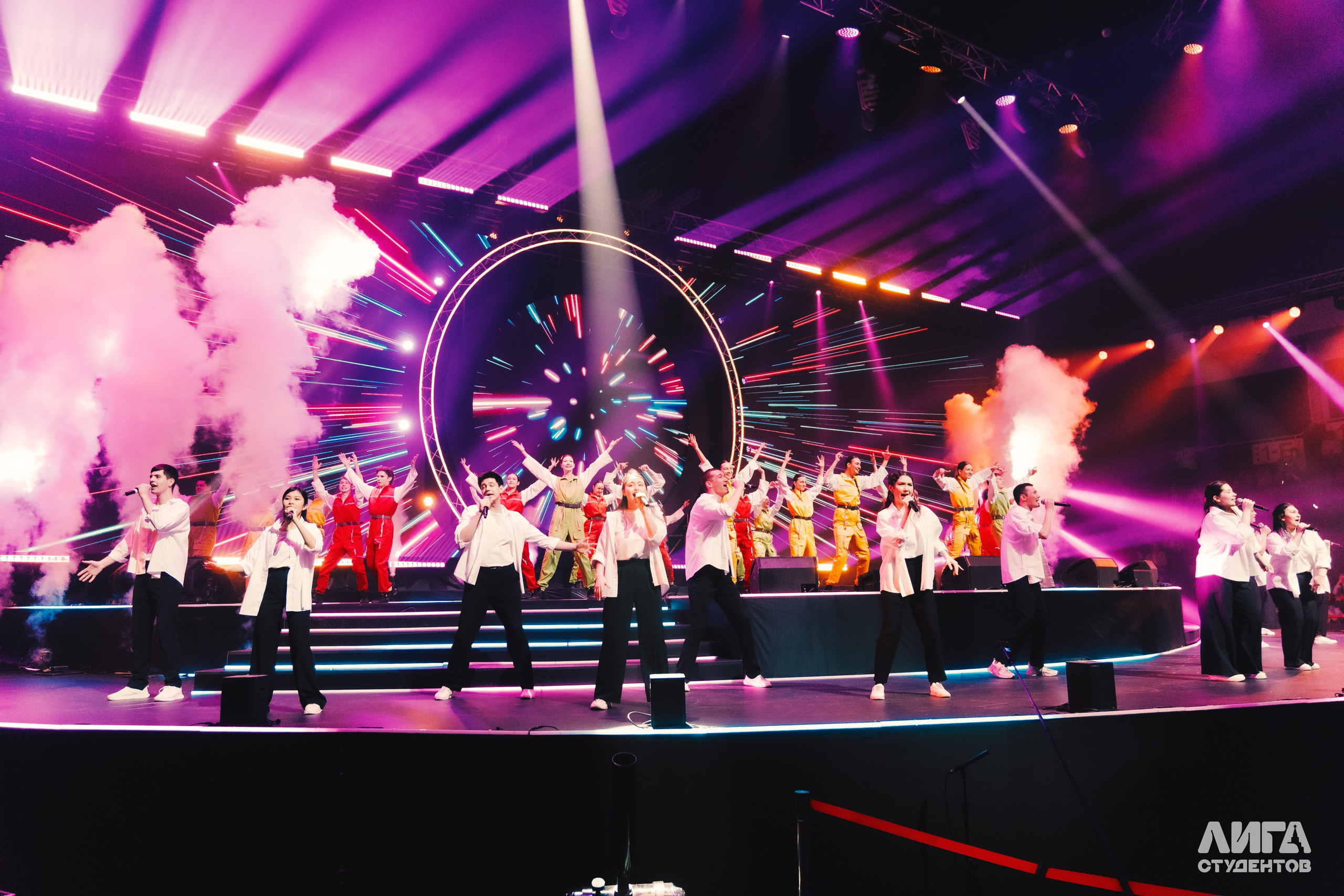 Российская Студенческая Весна 2025. Портретный фотограф в Казани Радомир Заздравных